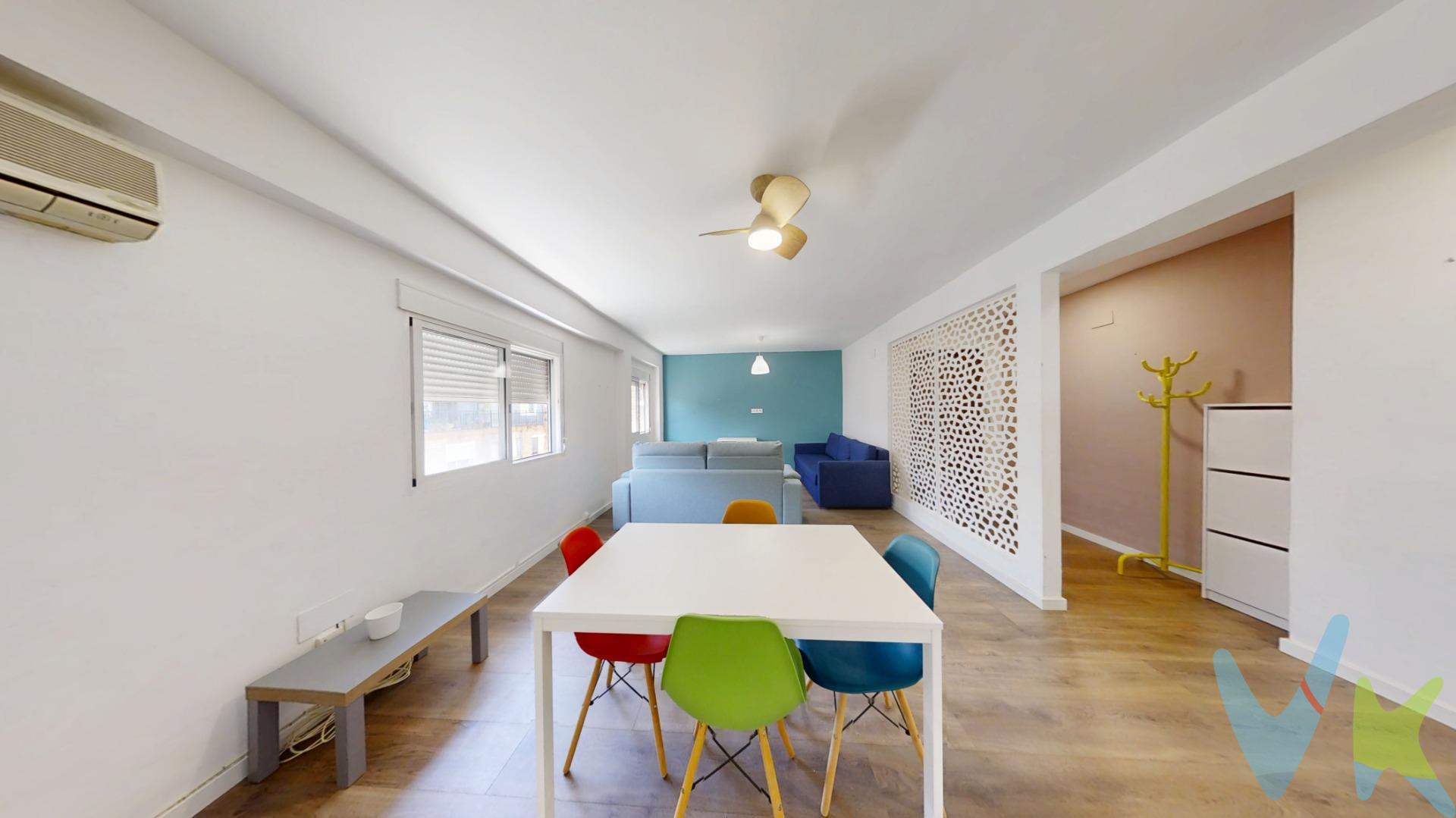 Finca Sin Ascensor. ¿Buscas una primera vivienda para entrar a vivir ?. ¿Eres inversor y quieres sacarle una alta rentabilidad a ésta propiedad alquilándola ?. Aquí tienes un piso ubicado en la 5ª planta de un edificio sin ascensor, en la que viven un sólo vecino por planta. Vivienda a la venta muy luminosa, totalmente reformada y con paredes lisas.   . Entre otras muchas cosas buenas que tiene vivir en ésta zona, es que podrás moverte por toda la ciudad en transporte público y podrás ir andando al centro en apenas 12 minutos.  . La ubicación donde se encuentra éste inmueble  es perfecta, porque  está rodeado de todo tipo de  servicios y comercios.  . Llámanos y te damos más información.  .  La venta de ésta propiedad se gestiona mediante contrato de EXCLUSIVA COMPARTIDA, donde más de 150 agencias colaboradoras tienen la ventaja de poder ofrecer a sus potenciales compradores este inmueble, lo que le garantiza un servicio de calidad, un trato fácil, sencillo y sin interferencias de terceros. Por este motivo, se ruega no molestar al propietario, a los ocupantes de la propiedad, a los vecinos o conserjes del edificio o urbanización si los hubiera. Si Usted es agencia inmobiliaria y tiene un cliente para éste inmueble, llámenos, estaremos encantados de colaborar en ésta y otras operaciones.