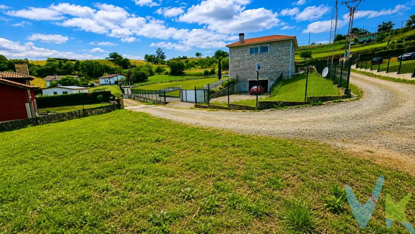 Ponemos a la venta esta magnífica finca en Siero, en la población de Muñó.Con una superficie de 1.340 m2 y una forma cuadrada es perfecta para construir tu vivienda.Además tiene los servicios de agua y luz a pie de finca, así como el poste para la conexión de internet dentro de la propia finca.Contáctanos para ampliar cualquier información que necesites o concertar una visita.Honorarios de intermediación inmobiliaria a cargo del vendedor.Gastos e impuestos no incluidos en el precio. A título orientativo, en segundas transmisiones, el comprador abonará el Impuesto sobre Transmisiones Patrimoniales (ITP). Para consultar los porcentajes del ITP en Asturias puede hacerlo a través de la web oficial de servicios tributarios del Principado de Asturias https://sede.tributasenasturias.es/sites/sede/default/es_ES/Que-quieres-hacer/Transmisiones-Patrimoniales-y-AJD. La base imponible será el mayor valor entre precio de compraventa, tasación o valor de referencia catastral. Gastos de notaría y registro según aranceles variables según precio, número de copias y complejidad.El comprador escoge libremente notario. El vendedor asume la plusvalía y el resto de gastos son del comprador. Si se precisa hipoteca: Tasación, condiciones y costes bancarios según entidad elegida por el comprador; así como los gastos de gestoría y cualesquiera otros inherentes a la formalización de la compraventa. De acuerdo con la ley, no se incluyen en el precio otros gastos o tributos que legalmente correspondan al comprador.El consumidor tiene derecho, conforme a la normativa vigente, a disponer de información y documentación adicional relativa al inmueble y condiciones de la compraventa, accesible en la sede física de la inmobiliaria o de correo electrónico. La agencia actúa exclusivamente como intermediaria en la operación. Cualquier compraventa y sus condiciones quedan sujetas en todo caso a la aceptación expresa del vendedor del inmueble y a la posterior formalización del correspondiente contrato. El presente anuncio tiene carácter meramente informativo; la información suministrada se corresponde con la disponible a la fecha de publicación, pudiendo variar en función de las circunstancias o actualizaciones legales, contractuales y fiscales.