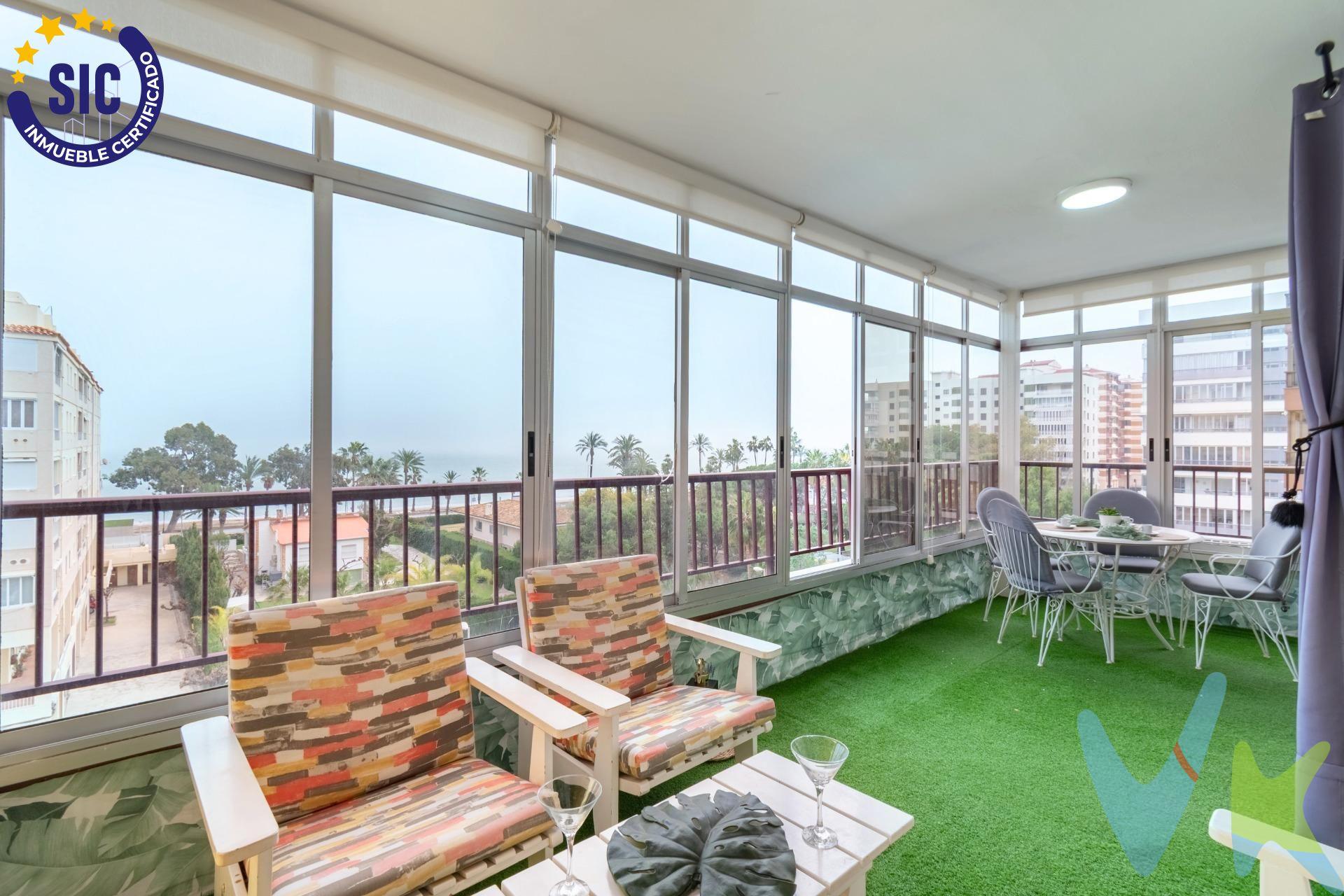 . Descubre este encantador apartamento en la codiciada zona de la playa del Heliópolis. Listo para entrar a vivir, cuenta con tres habitaciones dobles, cocina independiente, dos baños completos con ducha y un acogedor salón que se conecta a una terraza orientada al este, con unas fantásticas vistas al mar, será ideal para disfrutar del clima veraniego. La comunidad cuenta con portero presencial todo el año, proporcionando confort y seguridad, zona ajardinada, piscina con columpios, perfecta para disfrutar con la familia. Además, incluye parking privado para mayor comodidad y un cuarto comunitario para guardar bicicletas. Este apartamento es más que un hogar; es un estilo de vida junto al mar. ¡Contáctanos hoy mismo y empieza a vivir tus sueños en Benicasim!. . 