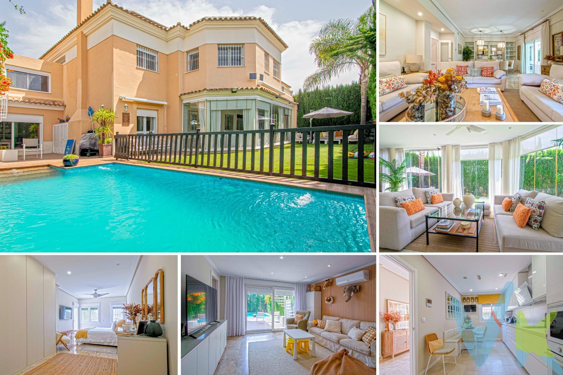 Espectacular CHALET independiente, absolutamente reformado con todo lujo de detalles, en una de las urbanizaciones más exclusivas de Sevilla, OLIVAR DE QUINTOS. Esta magnífica propiedad de 500 m2 se distribuye en 2 plantas, con amplias estancias, todas ellas exteriores ofreciendo un lugar ideal para formar una familia y disfrutar de ella. Cuenta con 7 dormitorios de grandes dimensiones, 4 baños y 1 aseo, lo que la convierte en el hogar perfecto para familias numerosas o aquellos que deseen un espacio adicional para sus invitados. Al entrar nos da la bienvenida un patio que no adentra en este pequeño oasis en Sevilla, un espacioso hall de entrada que comunica directamente con la cocina que cuenta con un office perfecto para poder preparar grandes veladas. A continuación, un amplio salón comedor con una preciosa chimenea y un gran ventanal que comunica al exterior con un porche cerrado que alberga una segunda sala de estar absolutamente encantadora junto a otro comedor, todo ello cerrado con cortinas de cristal lumon, perfectamente acondicionado para cualquier época del año (con ventiladores de techo y chimenea de pellet), y unas agradables vistas al jardín y a la piscina. Por otro lado, también en planta baja, entrando a la derecha contamos con un dormitorio (actualmente despacho), perfectamente equipado con cama abatible, armarios y librería, todo ello hecho a medida. Y justo en frente, el baño de cortesía en el pasillo. Finalmente, llegamos a otra de las estancias a destacar, la zona de invitados, habilitada como un pequeño apartamento. Por una parte, cuenta con una gran salita, actualmente cuarto de juegos (se podría habilitar como una de las habitaciones principales de la casa) con un gran ventanal hacia la piscina, abastecido de baño completo y un dormitorio perfectamente amueblado. En la segunda planta, la zona de noche, 4 amplios dormitorios y 2 baños completos, todos ellos con armarios empotrados amplios, y el dormitorio principal que cuenta con su propio vestidor, baño en suite y acceso a una gran terraza con infinidad de posibilidades. Respecto a la zona exterior, el jardín cuenta con césped artificial de primera calidad y riego automático (para las zonas que lo requieren). Desde la piscina, y con acceso independiente, en planta alta se dispone de una habitación más, con aseo, estupendas vistas, y una segunda terraza, lo que la convierte el lugar ideal para un despacho de trabajo o sala de estar. Por último, la vivienda cuenta con parking cubierto para 2 automóviles y 1 moto, con puerta motorizada con acceso a la calle, reservando un espacio como trastero para el almacenaje de todos aquellos utensilios que puedan quedar bien resguardados de manera ordenada. Asimismo, dispone de un amplio lavadero que cumple perfectamente con las funciones para poder hacer la colada y tener la ropa de la casa bien organizada. Características adicionales a destacar:. -  A/A frío calor en toda la casa y radiadores en algunas estancias. - Cámaras de seguridad. - Persianas motorizadas. - Carpintería de PVC, doble climalit y mosquiteras. - Ahorro energético de luz y agua mediante el uso de las placas solares.  - Baja contribución de IBI y Comunidad. Esta casa ha sido pensada y diseñada para disfrutar al máximo dentro y fuera de ella, ofreciendo una excelente calidad de vida para toda la familia. Ubicada en una zona que cuenta con una amplia oferta de servicios y comodidades, como colegios de prestigio, centro de salud, transporte público (andando al metro de Olivar de Quintos), parroquia, supermercados, cafeterías. SE VENDE SIN AMUEBLAR. Sin duda, el hogar de sus sueños, no pierda la oportunidad y llámenos para visitarla. Informamos a nuestros clientes que el precio de venta no incluye: Honorarios de la agencia inmobiliaria, Impuestos (I.T.P., I.V.A. o A.J.D., en su caso) ni otros gastos de la compraventa (gastos de Registro de la Propiedad, Notaría, Gestoría ni de posible Financiación). Documento F.I.S. a disposición del consumidor según Decreto 218/2005 Junta de Andalucía. 