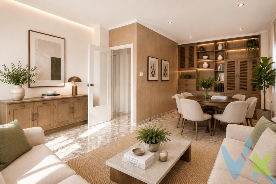 Nos complace presentar un impresionante piso en venta situado en la vibrante y codiciada zona de L\'Eixample - Russafa, en Valencia. Con una superficie construida de 134 metros cuadrados, esta propiedad construida en el año 1926 es una joya que no debe perderse. En el quinto piso del edificio, con ascensor, este espacioso piso es una combinación perfecta de encanto histórico y comodidades modernas.El espacio cuenta con cinco amplias habitaciones, ofreciendo múltiples posibilidades para configuraciones residenciales o proyectos de reforma. Cada habitación está bañada por una abundante luz natural, gracias a los ventanales y al balcón, ofreciendo un ambiente cálido y acogedor. La distribución del piso permite una optimización ideal del espacio, asegurando comodidad y funcionalidad para cualquier tipo de familia o inversor.El edificio, con su elegante arquitectura de principios del siglo XX, ha sido meticulosamente mantenido y preserva detalles arquitectónicos tradicionales que le otorgan un carácter único. La ubicación elevada en la quinta planta no solo garantiza unas vistas magníficas sino también un aislamiento del bullicio urbano, proporcionando un remanso de paz en medio de la ciudad.Para el almacenamiento adicional, el piso incluye un trastero, sumamente práctico para guardar objetos de uso eventual o estacional, liberando así el espacio habitable. Además, el balcón es un valor añadido, ofreciendo un lugar privado al aire libre perfecto para disfrutar del agradable clima de Valencia.La zona de L\'Eixample - Russafa es conocida por su ambiente cosmopolita y su cercanía a una amplia oferta de servicios y comodidades. Restaurantes, cafeterías y tiendas boutique hacen de este barrio uno de los más deseados de la ciudad. La proximidad al transporte público, con varias líneas de autobuses cercanas, facilita extraordinariamente las conexiones con el resto de la ciudad y sus alrededores.Los futuros propietarios disfrutarán también de la cercanía a áreas verdes y culturales; parques y emblemáticos edificios históricos están a poca distancia, creando un equilibrio ideal entre naturaleza y vida urbana. Asimismo, tanto colegios como centros médicos están convenientemente ubicados cerca, lo que hace de este piso una elección perfecta para familias.En resumen, este piso en venta es una oportunidad única para adquirir una propiedad elegante y funcional en una de las localidades más dinámicas de Valencia. La combinación de espacio, ubicación y características lo convierte en una inversión atractiva, bien sea para familias en crecimiento, profesionales que buscan un hogar espacioso o inversores deseosos de reformar y revalorizar propiedades con potencial histórico. No deje pasar la oportunidad de visitarlo y descubrir por qué este piso podría ser su próximo hogar.Para obtener más información o agendar una visita, no dude en ponerse en contacto. Esta propiedad no permanecerá mucho tiempo en el mercado debido a su gran atractivo y excelente ubicación. Permítanos acompañarle en el proceso de hacer de este distinguido piso la vivienda de sus sueños. Agencia Registrada con el Nº 89 en el Registro Obligatorio de Agentes Inmobiliarios de la Comunitat Valenciana. Puede consultar en la web de la GVA:https://habitatge.gva.es/es/registres-en-materia-habitatge La oferta está sujeta a cambios de precio o retirada del mercado sin previo aviso. Este anuncio en su conjunto, incluyendo textos, fotos, imágenes o cualquier otro contenido de este, no es vinculante dado que la información es ofrecida por terceros y puede contener errores. Se muestra a título informativo y no contractual.Gastos de la compraventa a cargo de la parte compradora no incluidos en el precio del inmueble a tener en cuenta: .- ITP con carácter general en Valencia es del 9% pudiendo corresponderle otro tipo impositivo atendiendo a sus circunstancias personales (por edad, renta o situación familiar primera vivienda habitual, etc ) previstas legalmente.*Base imponible del impuesto el mayor valor entre el precio de compraventa, la tasación o el valor de referencia catastral. .- Gastos de notaría y registro, en su caso, suelen oscilar aprox; entre 1,5% y 2,5% (aranceles variables según valor de compraventa, n.º de copias, etc ). .- Si tramita la inscripción una gestoría, deberá abonar sus honorarios más iva ( en este caso suele oscilar entre los 250 y los 400 + iva). .- Honorarios de mediación inmobiliaria a cargo del comprador del 3% del precio final de venta más IVA (21%). Por mandato expreso del propietario, comercializamos este inmueble en exclusiva, lo que le garantiza el acceso a toda la información, a un servicio de calidad, un trato fácil, sencillo y sin interferencias de terceros. Por este motivo, se ruega no molestar al propietario, a los ocupantes de la propiedad o a los vecinos. Muchas gracias por su comprensión. Si usted es agente inmobiliario y tiene un cliente para este inmueble, llámenos: estaremos encantados de colaborar.Se informa al consumidor que la agencia actúa como intermediaria inmobiliaria en la operación, estando cualquier eventual compraventa y sus condiciones sujeta a la aceptación expresa del propietario-vendedor y a la posterior formalización del correspondiente contrato.     
