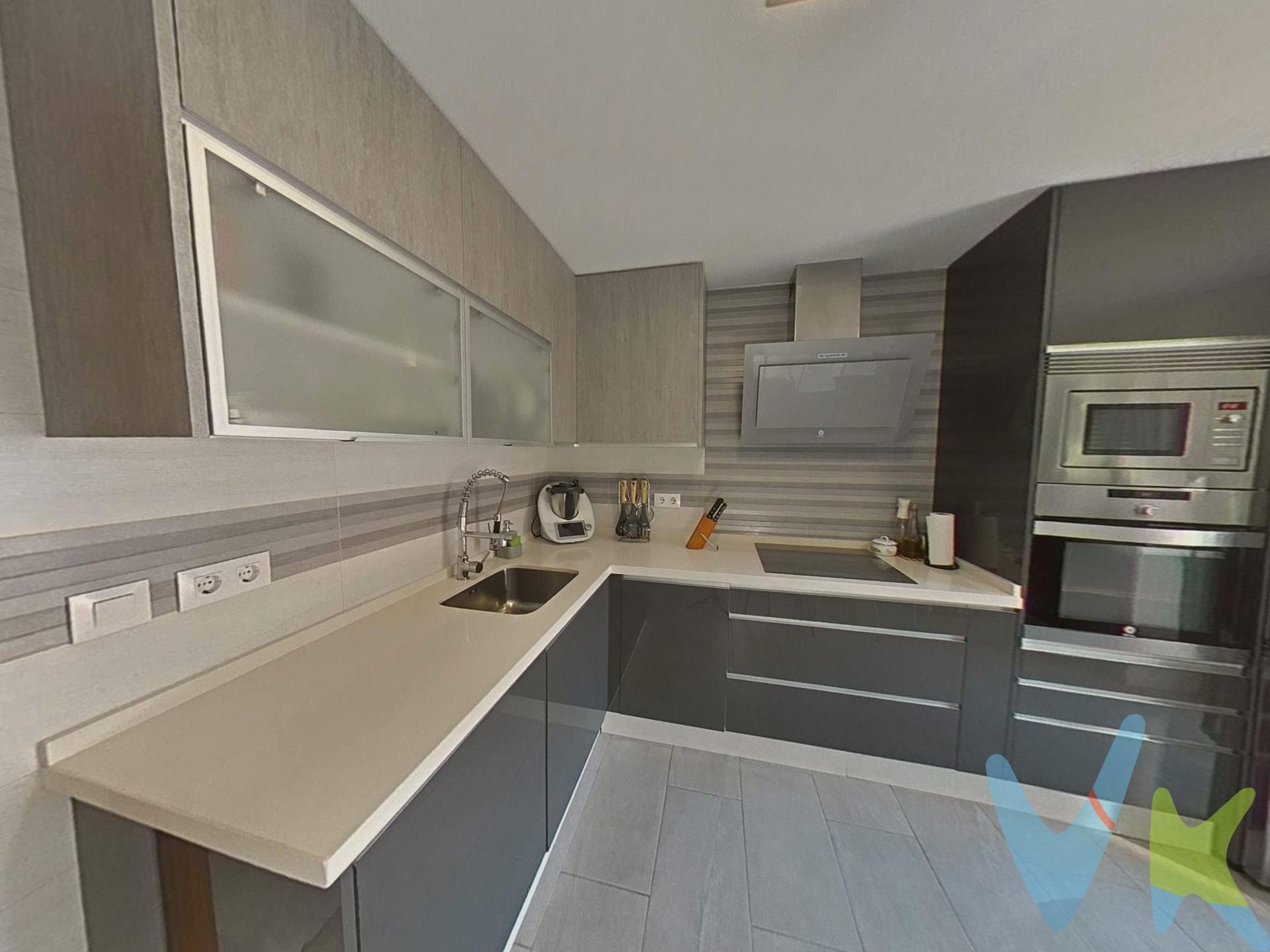🏡 Tu Refugio de Elegancia y Confort en Córdoba. Imagina un hogar donde cada rincón ha sido diseñado para ofrecerte una experiencia de vida inigualable. Ésta magnífica vivienda de más de 240 m² distribuidos en dos plantas, con sótano, buhardilla y amplias terrazas, es el escenario perfecto para quienes buscan combinar comodidad, estilo y funcionalidad en un entorno privilegiado. ✨ Espacios que Inspiran. SALÓN PRINCIPAL: Un espacio luminoso y acogedor, dividido en zona de comedor con elegantes placas de mármol y una confortable área de estar con chimenea, ideal para disfrutar de momentos inolvidables en familia. COCINA DE DISEÑO: Totalmente reformada y equipada con electrodomésticos de alta gama, ofrece acceso directo a una amplia terraza, perfecta para cenas al aire libre o reuniones sociales. PATIOS TRASEROS Y DELANTERO: Espacios versátiles que puedes transformar en zonas de relax, jardines o incluso instalar una piscina privada. 🛌 DESCANSO Y PRIVACIDAD . Cuatro dormitorios con balcón, amplias estancias que ofrecen privacidad y confort, ideales para adaptarse a las necesidades de toda la familia. DOS BAÑOS COMPLETOS: En la zona de dormitorios, además del aseo que encontramos en la planta baja. BUHARDILLA MULTIFUNCIONAL: Actualmente utilizada como zona de lavandería, con acceso a una terraza con vistas despejadas, perfecta para convertirla en un estudio, gimnasio o área de ocio. 🍷 SÓTANO: Tu Espacio Exclusivo. Un área completamente reformada que incluye:. Salón de Celebraciones: Espacio ideal para reuniones familiares, trabajo o con amigos, equipado para ofrecer experiencias memorables. Cocina Adicional: Perfecta para preparar tus platos favoritos sin interferir con la cocina principal. Dos Trasteros Amplios: Espacios de almacenamiento que aportan orden y funcionalidad. Aseo de Cortesía: Añade comodidad y practicidad a este nivel de la vivienda. 🌿 Compromiso con la Sostenibilidad. La vivienda cuenta con placas solares que no solo reducen el consumo energético, sino que también permiten beneficiarse de una reducción del 50% en el IBI, reflejando un compromiso con el medio ambiente y la eficiencia económica. 📍 Ubicación Estratégica. Situada en una zona tranquila y bien comunicada de Córdoba, con fácil acceso a la autovía y circunvalación. A pocos minutos de centros médicos, Palacio de justicia, colegios, zonas comerciales y de restauración, esta propiedad ofrece la combinación perfecta de privacidad y conveniencia. 📞 Descubre Tu Nuevo Hogar. Ésta es más que una casa; es el lugar donde tus sueños y estilo de vida se unen. No dejes pasar la oportunidad de vivir en un espacio que lo tiene todo. Contáctanos para agendar una visita y experimentar en persona todo lo que esta magnífica propiedad tiene para ofrecer. El comprador tendrá un coste adicional de un 2% más IVA del precio de venta final, por el servicio de gestión, asesoramiento y formalización del proceso de compra. Este importe no está incluido en el precio publicado en venta. INFORMACIÓN ADICIONAL. Para cumplir con la normativa vigente tenemos a disposición del cliente el Documento de Información Abreviada D. I. A. Los precios indicados pueden sufrir alteraciones sin previo aviso. Los GASTOS DE LA COMPRA serán según ley (Notaria, Registro e Impuestos) y no están incluidos en el precio señalado.