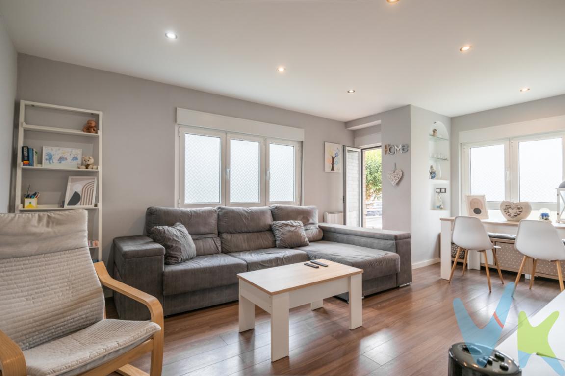 En el encantador núcleo urbano de Piedras Blancas te espera una oportunidad única con la venta de este magnífico piso., localizado en una zona estratégica, a tan solo diez minutos en coche del aeropuerto, a seis de la playa de Salinas y a diez de la ciudad de Avilés.Con una distribución bien pensada, la vivienda cuenta con 108 metros construidos y 90 útiles que invitan a disfrutar de amplios y luminosos espacios. El inmueble está situado en la primera planta de un edificio construido en 1985 además, el edifico dispone de ascensor.El piso ofrece tres amplias habitaciones, perfectas para acoger a toda la familia o convertir alguna de ellas en un despacho o espacio de trabajo personal. Cada habitación está diseñada para maximizar el confort y la funcionalidad, garantizando un descanso reparador y un ambiente acogedor. Además, dispone de dos baños, uno con ducha y otro con bañera y ducha.Las ventanas son de aluminio con cristales climalit. Se entrega totalmente amueblado y la cocina con todos los electrodomésticos. El agua caliente y la calefacción son eléctricas, con posibilidad de hacer cambio a gas ciudad.Tiene dos terrazas, una que sale del salón y la otra de la habitación principal. El salón hace esquina lo que proporciona aún más luz.Este piso también incluye garaje, trastero y zona cubierta para tender. Además del garaje hay dos espacios para poder aparcar en el exterior en dos áreas privadas pertenecientes al edificio. Piedras Blancas se caracteriza por su comunidad acogedora y segura y por tener todas las comodidades necesarias para una vida cómoda con supermercados, colegios, centros de salud y áreas deportivas cercanas. Con una excelente conexión de transporte público, gracias a la parada de autobús cercana, podrás desplazarte fácilmente a otros puntos, tanto de la ciudad como fuera de esta.Si buscas un lugar donde establecer tu residencia o tener una segunda vivienda cerca de la playa este piso en Piedras Blancas es una oportunidad que no debes dejar pasar. Te invitamos a concertar una visita para que puedas conocer de primera mano todo lo que tiene para ofrecerte. No dejes que te lo cuenten, ven y descubre tu futuro hogar.En el precio publicitado no están incluidos el impuesto de transmisiones patrimoniales, notaría y registro. 