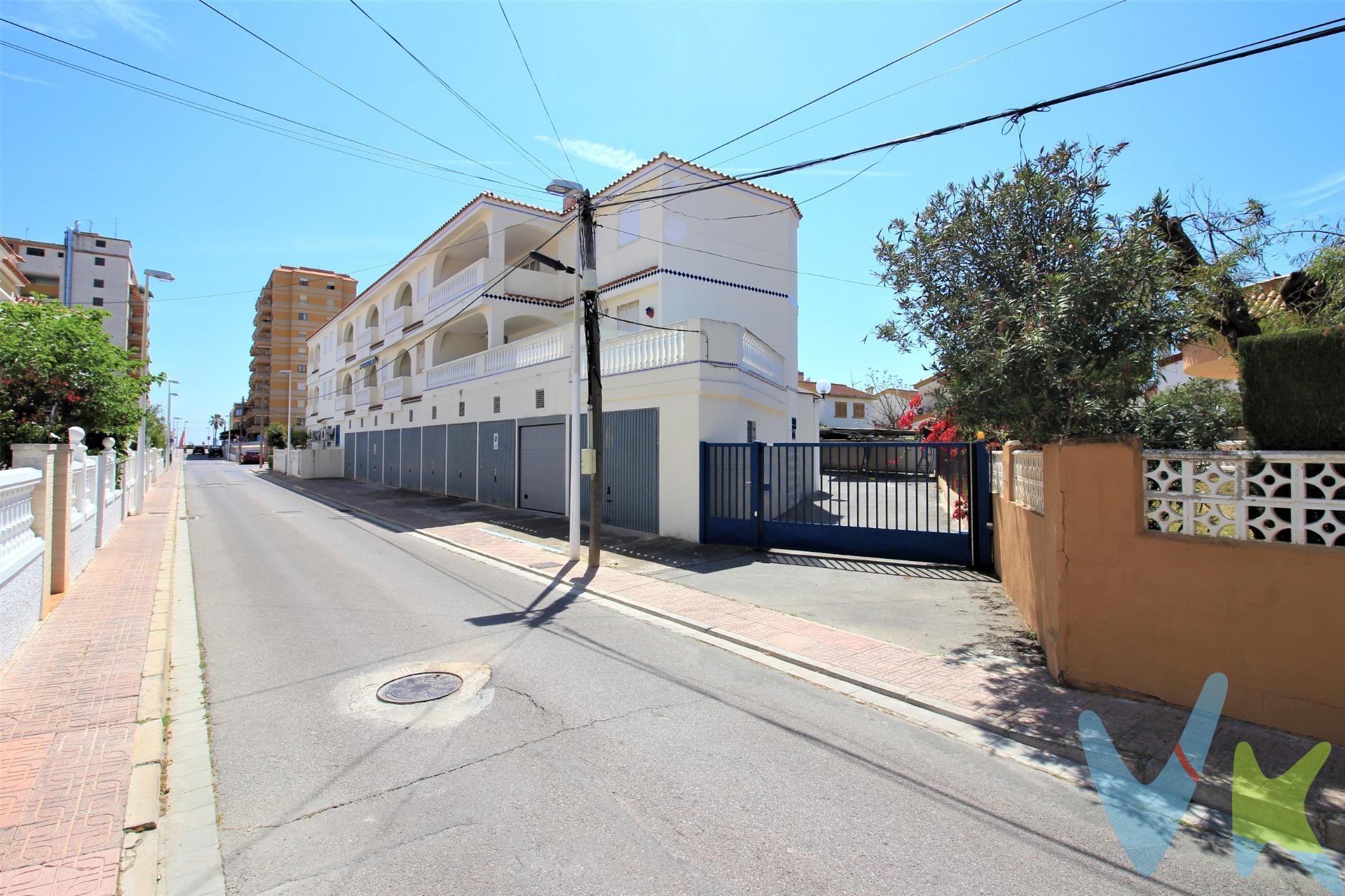 Se vende plaza de parking bajo cubierta en recinto cerrado en la zona morro de gos. Plaza con buen acceso  y amplia zona para maniobrar. . Las medidas son 2,16 de ancho y 4,44 de largo. No  dejes de venir a verla y de probarla, se acabo el perder tiempo buscando aparcamiento. . Los metros útiles son aproximados. Este inmueble es en exclusiva, con lo que le facilitamos cualquier información sobre la vivienda. Por este motivo, solicitamos no molesten al propietario, ocupantes de la propiedad, vecinos o conserje de la comunidad. . Muchas gracias por su comprensión.,. El precio indicado puede sufrir variaciones. En todos los casos los precios expuestos son más impuestos y gastos derivados de la transmisión del inmueble.