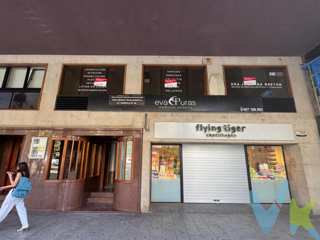 Oficina en venta en Gran Vía de Logroño. Amplia fachada. Exterior. Orientación sur.Bomba de calor. Baño dentro de la oficina. Proyecto aprobado de Instalación de ascensor con parada en entreplanta.