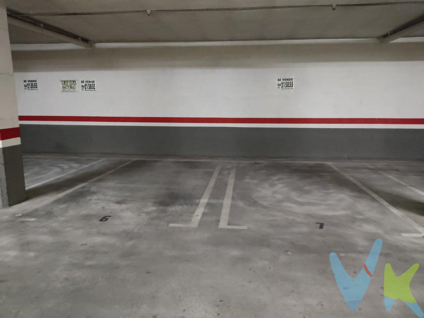 Parking en Bulevar moderno y de referencia en la ciudad !!!.  .  Si quieres dejar tu coche en una plaza amplia y cómoda esta es tu oportunidad LLAMANOS