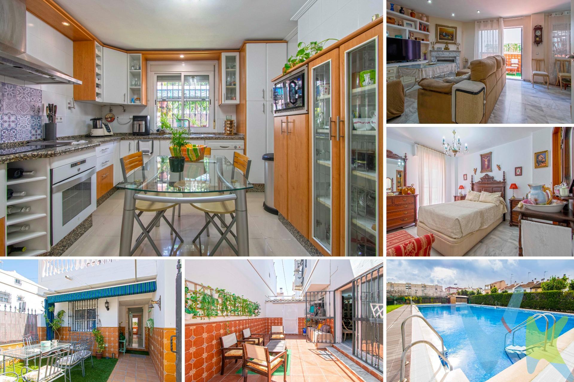 Preciosa vivienda en Avenida de Las Ciencias, lista para entrar!!. Amplia, exterior y muy luminosa, de esquina, con excelentes calidades. La viveinda dispone de 121.82m2 construidos distribuidos en dos plantas. Un bonito patio delantero cubierto por toldo nos abre paso, en él podrá disfrutar de estupendas comidas al aire libre y en el que podrá también aparcar su vehículo. En planta baja tenemos un gran salón comedor con chimenea, cómodo, acogedor y confortable, con acceso a bonito patio trasero donde disfrutará de estupendas reuniones con la familia y amigos, en él hay un amplio trastero. La cocina es independiente y se encuentra amueblada, amplia y cómoda, con zona para comer. En esta misma planta hay un amplio dormitorio y un gran baño con placa de ducha y lavabo de doble seno. La primera planta se distribuye en cuatro amplios dormitorios exteriores con armarios empotrados, el principal con estupendo vestidor, baño integrado, exterior y completo, con bañera y acceso a gran terraza, muy luminoso. Un segundo baño con placa de ducha da servicio a los otros dormitorios. Posibilidad de abrir la buhardilla. Las ventanas son de climalit de aluminio en blanco, las puertas de madera lacada en blanco y el suelo de mármol. Se encuentra climatizada con aire centralizado frío/calor, cuenta con nueve placas solares con inversor y batería para almacenaje de energía, lo que supone un gran ahorro económico y se olvida de posibles apagones, también tiene termo eléctrico. Muy bien situada en Urbanización con jardines, piscinas, zonas deportivas y club social, en Avenida principal y con todo tipo de servicios a su alcance, comercios, colegios, parques, zonas infantiles...No deje pasar esta oportunidad!!!. Informamos a nuestros clientes compradores que el precio de venta no incluye lo siguiente: Honorarios de la agencia inmobiliaria, Impuestos (I.T.P., I.V.A. o A.J.D., en su caso) ni otros gastos de la compraventa (gastos de Registro de la Propiedad, Notaría, Gestoría ni de posible Financiación). Documento F.I.S. a disposición del consumidor según Decreto 218/2005 Junta de Andalucía. . 