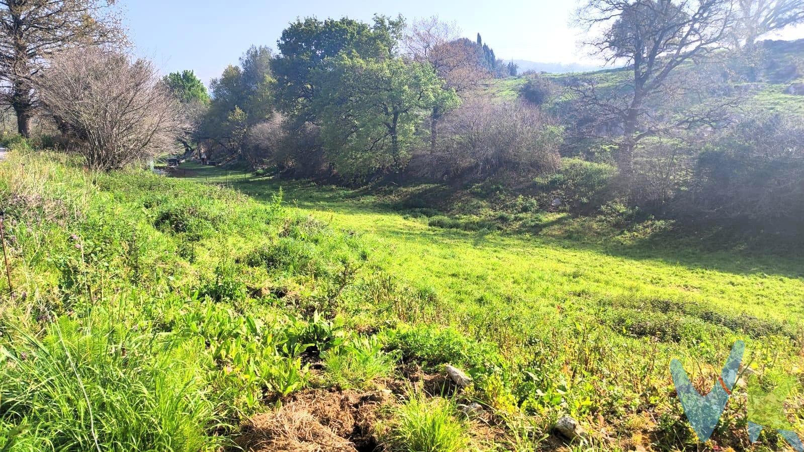 En Obregón de Villaescusa ponemos a la venta un terreno de 2900 m² aprox. Es un terreno rústico urbanizable, en el que se puede construir una casa unifamiliar o explotarlo como negocio con los permisos de CROTU. Cerca del Parque De La Naturaleza De Cabárceno , a 20 min de Santander y sus playas. No dejes pasar la ocasión de descubrir donde está este  idílico lugar y llámanos para conocerlo. Los impuestos, gastos de notaría y registro no están incluidos en el precio.