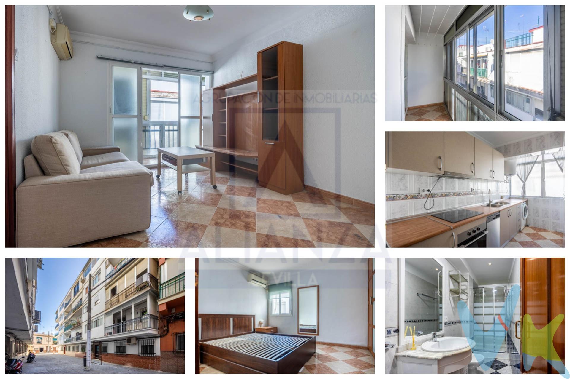 ¡Tu hogar ideal te espera! . Piso de 75m² en C/ Valldemosa. 4º PLANTA SIN ASCENSOR. Disfruta de 3 habitaciones, salón con balcón y vistas a la calle, cocina amueblada y equipada con electrodomésticos  y baño completo con placa de ducha. Suelo de gres, A/A Split frío/calor. Ubicado en una zona céntrica con todos los servicios a tu alcance: supermercados, farmacias, transporte público. El estado de conservación de esta vivienda está recién reformada y en buen estado . ¡Perfecto para familias que buscan comodidad y tranquilidad!. Informamos a nuestros clientes que el precio de venta no incluye lo siguiente: Honorarios de la agencia inmobiliaria, impuestos (el Impuesto de Transmisiones Patrimoniales, I.V.A. o A.J.D., en su caso), otros gastos de la compraventa (gastos de registro de la Propiedad, Notaría, gestoría ni de posible financiación). Documento F.I.A. a disposición del consumidor según Decreto 218/2005 Junta de Andalucía.