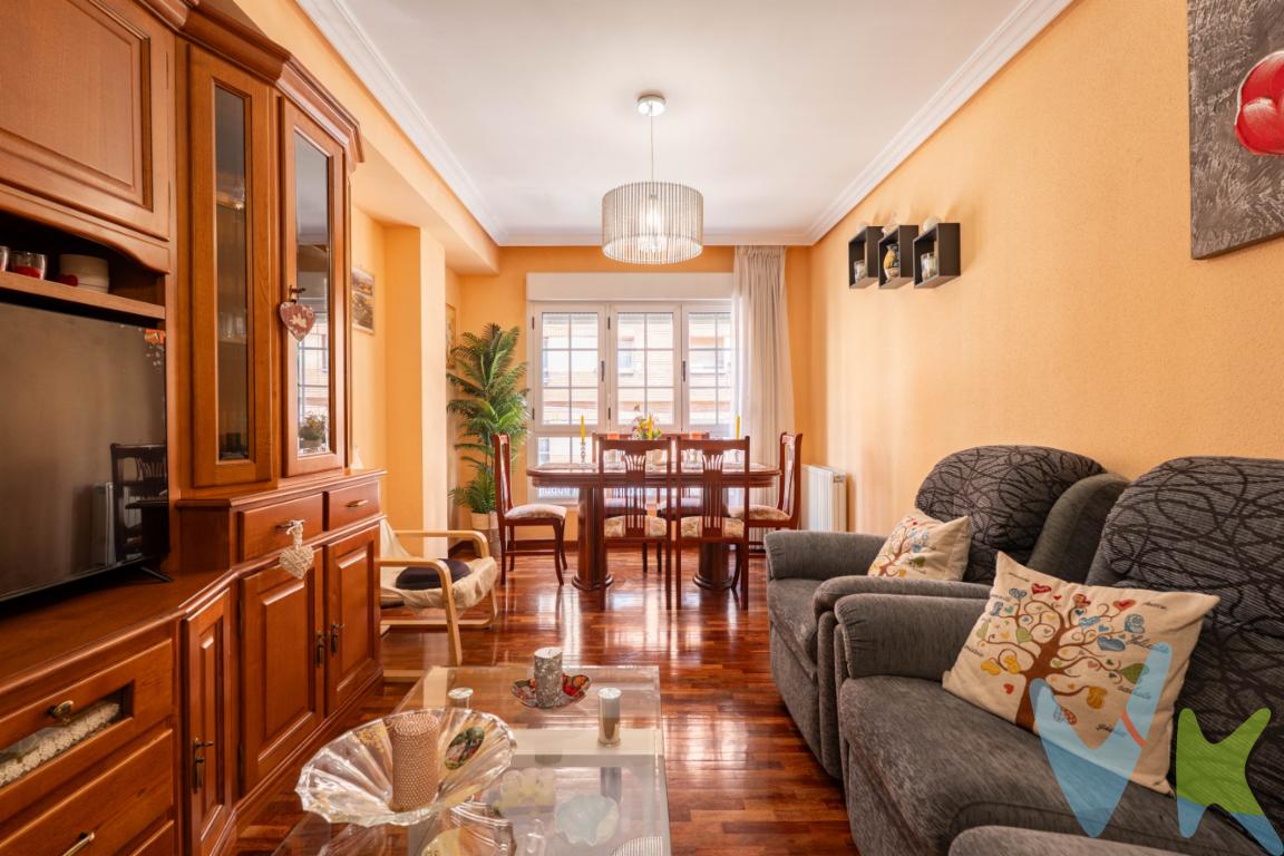  En los tiempos que corren en los que escasea la vivienda y hay poco donde poder elegir hoy te presentamos un inmueble el cual se pueda decir que es un hogar.Este piso situado en una de las zonas más demandas de Gijón, en el barrio del Llano donde hay toda clase de servicios y tienes a pocos metros el Centro Comercial Los Fresnos y un poco más el Paseo Begoña y hacia el otro lado unos de los pulmones verdes de la ciudad, el parque de Los Pericones donde podrás tomar el sol, dar largos paseos o sacar a tu mascota.Dispone de tres habitaciones, dos baños, salón-comedor, cocina independiente renovada hace poco más de un año, y una pequeña terraza donde poder tender la ropa o donde sentarte a relajarte tomando un café. Además también está provisto de un trastero en la planta baja del edificio con acceso desde el portal lo que hará más cómodo que puedas guardar todos esos enseres que no necesitamos día a día como maletas, el carrito de la compra o la decoración navideña.No tienes nada que pensar para que nos llames. Estaremos encantados de enseñarte esta preciosa propiedad Recuerda como siempre que el impuesto de transmisión, gastos notariales de registro no están incluidos.