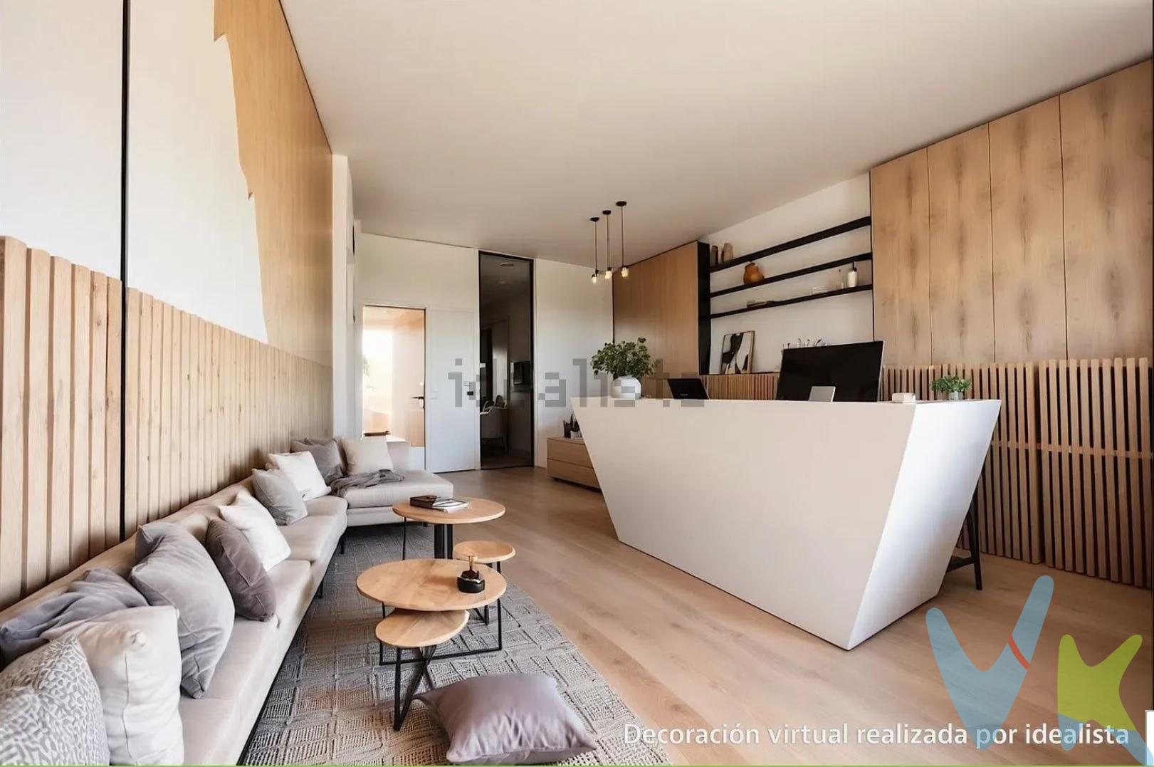 ¿Estás listo para dar el gran paso y emprender tu sueño? Este encantador local comercial está ubicado en la ciudad de Alaquas. Con una superficie construida de 65 m² y un espacio total que incluye una terraza ideal para disfrutar del buen tiempo ☀️🍹, ¡esto es justo lo que estabas buscando!. Recientemente reformado, este local te brinda todas las comodidades necesarias sin necesidad de hacer grandes inversiones adicionales. La zona cuenta con mucho movimiento peatonal 🚶‍♂️🚶‍♀️ gracias a su ubicación estratégica; así que imagina todos los potenciales clientes esperando ser atendidos por ti. Aunque tiene solo un aseo (siempre hay uno cerca), eso no limita tus posibilidades creativas 🤔💡: podrías abrir esa tienda o quizás ese estudio artístico 🎨 donde todo vale. Además, tienes esos maravillosos 13 m² extra al aire libre perfectos para colocar una mesita y difrutar del buen tiempo ¿Te imaginas?. ¿A qué estas esperando? Puedes comenzar esta aventura empresarial 😄 No pierdas más tiempo pensando porque oportunidades como estas no tocan dos veces a la puerta 🚪🔑. Mobiliario, vehículos y otros elementos decorativos y personales de la propiedad no incluidos. Impuestos, gastos de compraventa, intermediación y financiación no incluidos.