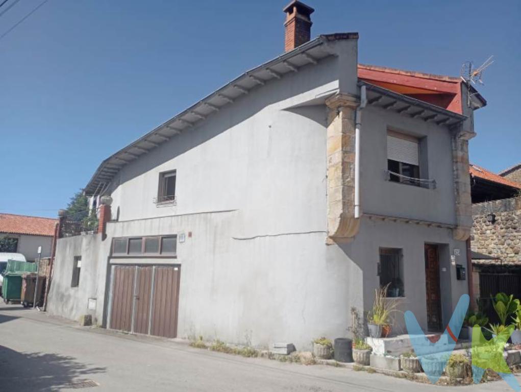 Casa amplia para actualizar en Quijas: vida de pueblo, comodidad y muchas posibilidades.¿Te imaginas vivir en un pueblo tranquilo y con encanto? Esta casa en Quijas es justo eso: un hogar amplio, versátil y con ese toque de vida auténtica que solo los pueblos de Cantabria ofrecen. Además, con el acceso cercano a la autovía, podrás plantarte en cualquier punto de la región en un momento.Nada más entrar, la casa ya transmite esa sensación de espacio y comodidad. En la planta baja encontrarás un salón con chimenea, una cocina práctica, un baño y un garaje perfecto para el coche, las bicis o para montar tu pequeño taller.Subiendo a la primera planta, te esperan cuatro dormitorios y una agradable terraza, ideal para  leer un rato al sol o simplemente desconectar al aire libre.Y aún queda más: el bajo cubierta, totalmente diáfano, es ese espacio que puedes convertir en lo que tú quieras. ¿Un estudio para trabajar tranquilo? ¿Un cuarto de juegos para los peques? ¿Un dormitorio extra para invitados? Aquí la imaginación manda.Como extra que marca la diferencia, en el precio se incluye un terreno rústico cercano, de 315m2 perfecto para montar tu propio huerto y disfrutar de cultivar tus productos, desconectar entre plantas o simplemente tener un rincón verde para ti. Y piscina municipal a 50m.Todo esto, viviendo en Quijas, con la tranquilidad del pueblo y los servicios cercanos de Puente San Miguel: supermercados, colegios, bares, comercios?EUR? la combinación perfecta entre calma y comodidad.Una casa con posibilidades, espacio y ese encanto que te hace sentir que aquí podrías empezar una nueva etapa.Al comprador se le cobrarán 1.700+IVA de gastos de gestión.Gastos e Impuestos no incluidos en el precio. Compra sujeta a ITP. El comprador se hará cargo de los costes de la escritura e inscripción en el Registro de la Propiedad.Más información sobre transparencia, impuestos, gastos y condiciones de compraventa en nuestra web www.activanorte.com
