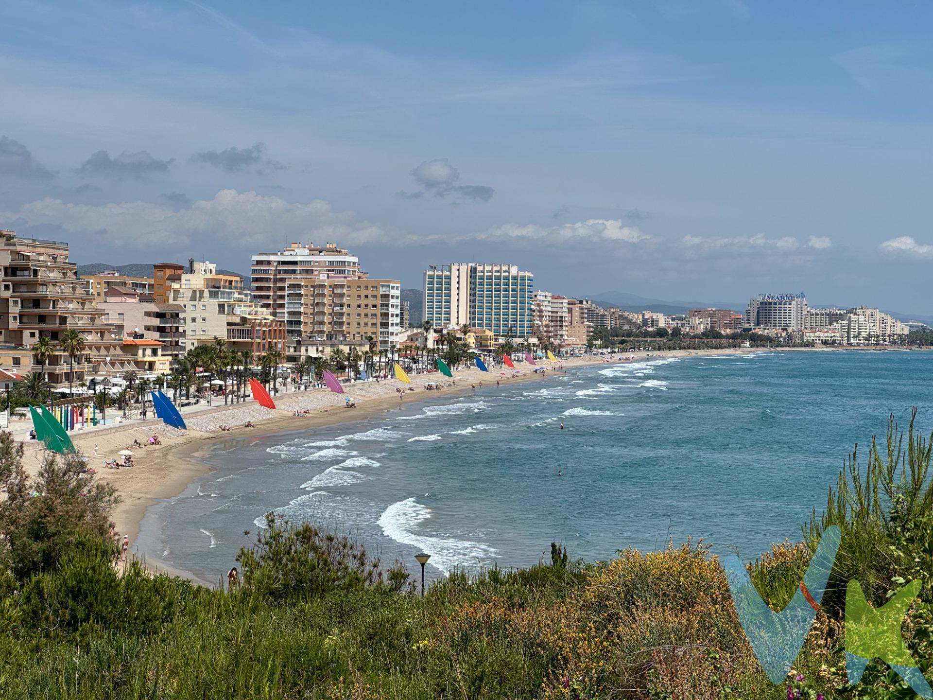 Descubre este magnífico apartamento ubicado en Oropesa del Mar, concretamente entre la Playa De La Concha y la Playa Morro de Gos. Esta propiedad cuenta con una superficie útil de 72 m². Ofrece un ambiente tranquilo y cuidado que lo convierte en el lugar ideal para disfrutar del estilo de vida mediterráneo. Dispone de dos habitaciones dobles luminosas y un baño completo, además destaca por su amplia terraza accesible desde el salón y la cocina, donde podrás deleitarte con espectaculares vistas orientadas hacia el norte durante todo el día. Situado a pocos metros del mar. Esta residencia exclusiva ofrece piscina comunitaria rodeada por áreas verdes ideales para toda la familia. La vivienda te garantiza comodidad total sin renunciar a la tranquilidad. ¡ No lo dejes escapar y ven a visitarlo !. Los metros útiles son aproximados. Este inmueble es en exclusiva, con lo que le facilitamos cualquier información sobre la vivienda. Por este motivo, solicitamos no molesten al propietario, ocupantes de la propiedad, vecinos o conserje de la comunidad. . Muchas gracias por su comprensión. El precio indicado puede sufrir variaciones. En todos los casos los precios expuestos son más impuestos y gastos derivados de la transmisión del inmueble . La operación esta sujeta al Impuesto de Transmisiones Patrimoniales (ITP), cuyo tipo general es del 9%, gastos de Notaría, Registro de la Propiedad y en su caso, gestoría.. 