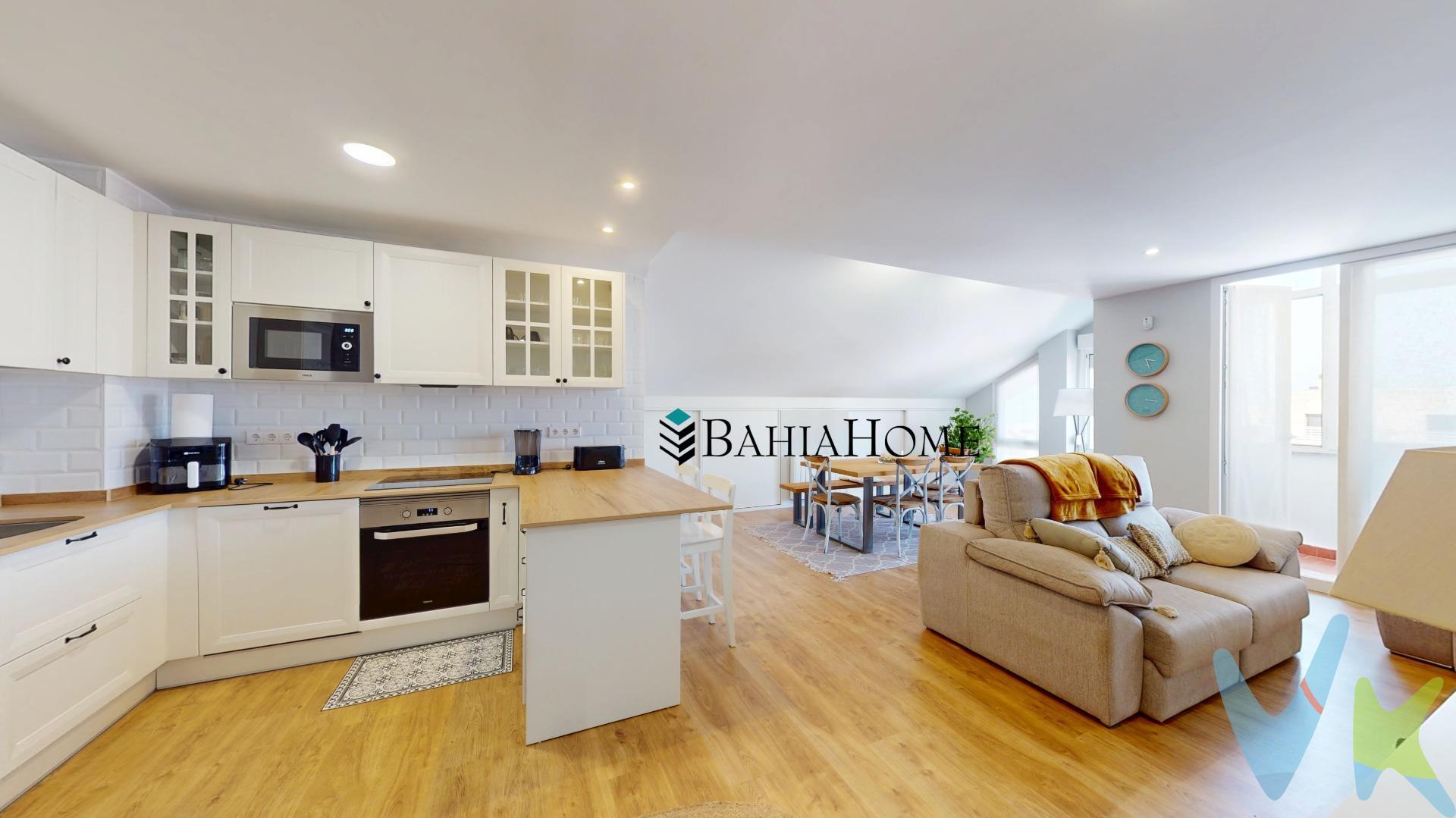 Descubre este fantástico piso totalmente reformado en 2023, amueblado y equipado, situado en la tranquila y demandada de la playa  Mogro, donde la luz, el confort y el entorno natural se combinan a la perfección. Con 101 m² de superficie, esta vivienda destaca por su excelente orientación sur y este, lo que garantiza luminosidad durante todo el día y unas agradables vistas al mar que harán de cada momento en casa algo especial. 🏡 Características principales. 📐 101 m² construidos. 🛏️ 2 habitaciones. 1 habitación doble. 1 habitación individual. 🛁 2 baños completos. 🛋️ Salón-comedor independiente, amplio y acogedor, con chimenea. 🍽️ Cocina americana equipada, con práctica galería. 🔥 Calefacción eléctrica. 🌳 Orientación sur y este (muy soleado). 🌊 Vistas al mar. 🪵 Suelos de madera. 🔐 Puerta de seguridad. 🚗 Plaza de garaje incluida. 📦 Trastero. 🚨 Preinstalación de alarma. 🌴 Zonas comunes y extras. 🏊‍♂️ Piscina comunitaria. 🌿 Entorno tranquilo y natural. 📍 Ubicación privilegiada. 🏖️ A tan solo 400 metros de la playa de Mogro. 🌄 Rodeado de naturaleza, dunas y rutas costeras. 🚗 Buena conexión con Santander y alrededores. 💡 Ideal para…. Parejas que buscan tranquilidad junto al mar. Segunda residencia para disfrutar todo el año. Inversores que quieran una vivienda en zona turística. Familias que valoran espacio, comodidad y entorno natural. 🌟 Una oportunidad única. Vivir cerca del mar, con todas las comodidades y en un entorno privilegiado, es posible. Este piso reúne todo lo necesario para disfrutar desde el primer día. 📞 Contacta ahora y ven a visitarlo. ¡Te encantará!