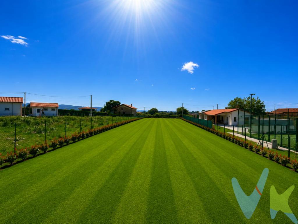 Imagínate crear tu hogar a tan solo dos kilómetros de la Playa de Merón. Aquí tienes la oportunidad que buscas por precio y ubicación en Argüero, una de las zonas con mayor aumento de demanda en los últimos años en toda Villaviciosa.Esta preciosa parcela edificable que te ofrece múltiples posibilidades para construir la casa de tus sueños y disfrutar de un entorno natural incomparable.Con una superficie de 300 metros cuadrados edificables en 2 Plantas, esta finca cuenta con todos los servicios a pie de finca , lo que facilitará el proceso de construcción y garantizará tu comodidad en el futuro. Completamente cerrada, con portón manual para poder meter el coche y puerta peatonal. Además tiene aproximadamente 100 arbustos plantados hace aproximadamente un año a lo largo del cierre, con el objetivo de crear una pantalla de  privacidad natural. Tras un año de crecimiento, los arbustos se encuentran ya bien establecidos y aportan un valor estético y funcional claro a la finca. Podrás disfrutar de paseos por sus pintorescos senderos, practicar deportes al aire libre y desconectar del ajetreo diario en un entorno idílico.Gastos e impuestos no incluidos en el precio. Honorarios de intermediación inmobiliaria a cargo del vendedor.A título orientativo, en segundas transmisiones, el comprador abonará el Impuesto sobre Transmisiones Patrimoniales (ITP). Para consultar los porcentajes del ITP en Asturias puede hacerlo a través de la web oficial de servicios tributarios del Principado de Asturias https://sede.tributasenasturias.es/sites/sede/default/es_ES/Que-quieres-hacer/Transmisiones-Patrimoniales-y-AJD. La base imponible será el mayor valor entre precio de compraventa, tasación o valor de referencia catastral. Gastos de notaría y registro según aranceles variables según precio, número de copias y complejidad.  El comprador escoge libremente notario. El vendedor asume la plusvalía y el resto de gastos son del comprador. Si se precisa hipoteca: Tasación, condiciones y costes bancarios según entidad elegida por el comprador; así como los gastos de gestoría y cualesquiera otros inherentes a la formalización de la compraventa. De acuerdo con la ley, no se incluyen en el precio otros gastos o tributos que legalmente correspondan al comprador.. El consumidor tiene derecho, conforme a la normativa vigente, a disponer de información y documentación adicional relativa al inmueble y condiciones de la compraventa, accesible en la sede física . La agencia actúa exclusivamente como intermediaria en la operación. Cualquier compraventa y sus condiciones quedan sujetas en todo caso a la aceptación expresa del vendedor del inmueble y a la posterior formalización del correspondiente contrato. El presente anuncio tiene carácter meramente informativo; la información suministrada se corresponde con la disponible a la fecha de publicación, pudiendo variar en función de las circunstancias o actualizaciones legales, contractuales y fiscales.   