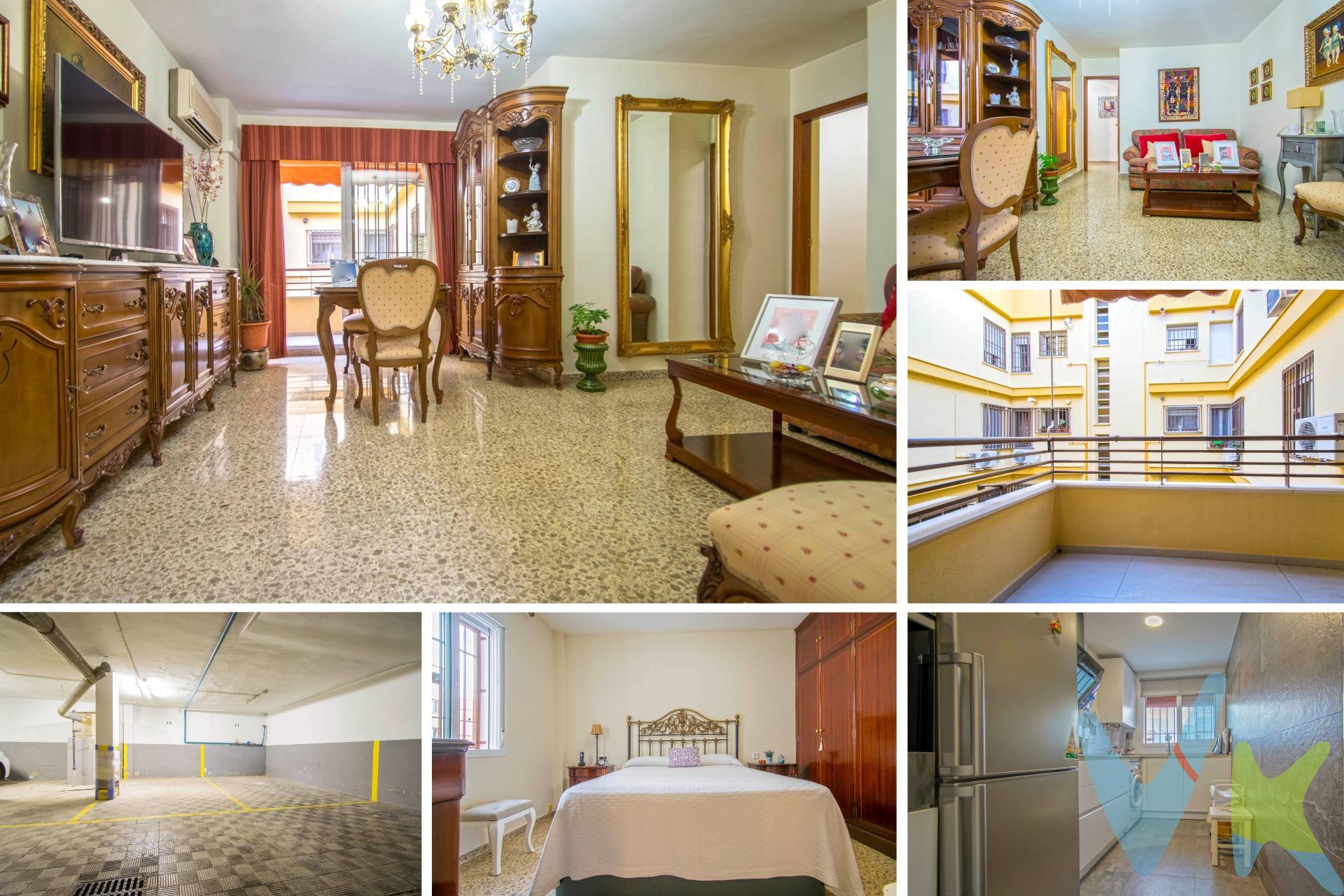 Piso en venta en pleno corazón de Nervión, en una zona muy tranquila y a la vez cerca de todo tipo de servicios. Consta de:. -Amplio hall de entrada. -Salón-comedor con gran terraza con vistas a las zonas comunes y split de aire acondicionado frío/calor. -Cuatro dormitorios: el principal tiene un amplio armario empotrado y split de aire acondicionado frío/calor, otro dormitorio individual también tiene armario empotrado y sus vistas son a las zonas comunes, y el dormitorio que tienen a modo de sala de estar tiene otro split de aire acondicionado. -Dos baños: ambos reformados con mucho gusto, uno completamente porcelánico con placa de ducha y otro con bañera. -Cocina independiente completamente reformada, amueblada y equipada con electrodomésticos y muchísimo almacenaje. La vivienda tiene puertas de madera. Es un piso con muchísima luminosidad, cuya orientación es sur. Tiene garaje subterráneo y amplio trastero. Comunidad: 136,40€/mes. Para más información no dude en ponerse en contacto con nosotros. Informamos a nuestros clientes compradores que el precio de venta no incluye lo siguiente: Honorarios de la agencia inmobiliaria, Impuestos (I. T. P. , I. V. A. o A. J. D. , en su caso) ni otros gastos de la compraventa (gastos de Registro de la Propiedad, Notaría, Gestoría ni de posible Financiación). Documento D. I. A. a disposición del consumidor según Decreto 218/2005 Junta de Andalucía.