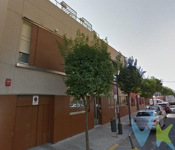 Plazas de garaje en venta en subterráneo en la c/ Padre Pedro Ayala en Nervión. Esta es la más barata de la planta -1 del edificio, ya que hay más plazas de garaje en venta, con acceso mediante ascensor de vehículos. ¿ESTÁS CANSADO DE DAR VUELTAS CON EL COCHE SIN SABER DÓNDE APARCAR? ¡¡Esta es tu OPORTUNIDAD!! ¡No sigas perdiendo el tiempo! ¡¡Llámanos y hazte con la tuya!!