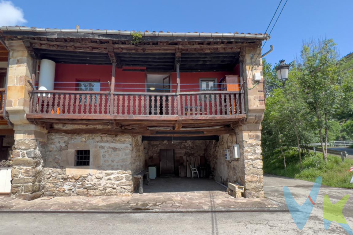 Te gustaría tener tu hogar rodeado de montañas y al lado del río Saja? Tenemos la casa ideal para reformar en el Valle de Cabuerniga, concretamente en Fresneda, un auténtico lujo poder asomarte al balcón y poder disfrutar de estas maravillosas vistas!! las montañas y el río al alcance de tu mano. Lugar privilegiado para disfrutar con los tuyos. Si estás buscando tranquilidad y unas vistas de ensueño esta es tu oportunidad!!Ven a verla, e imagínate darle forma a tu gusto mientras gozas del espectáculo de la naturaleza !