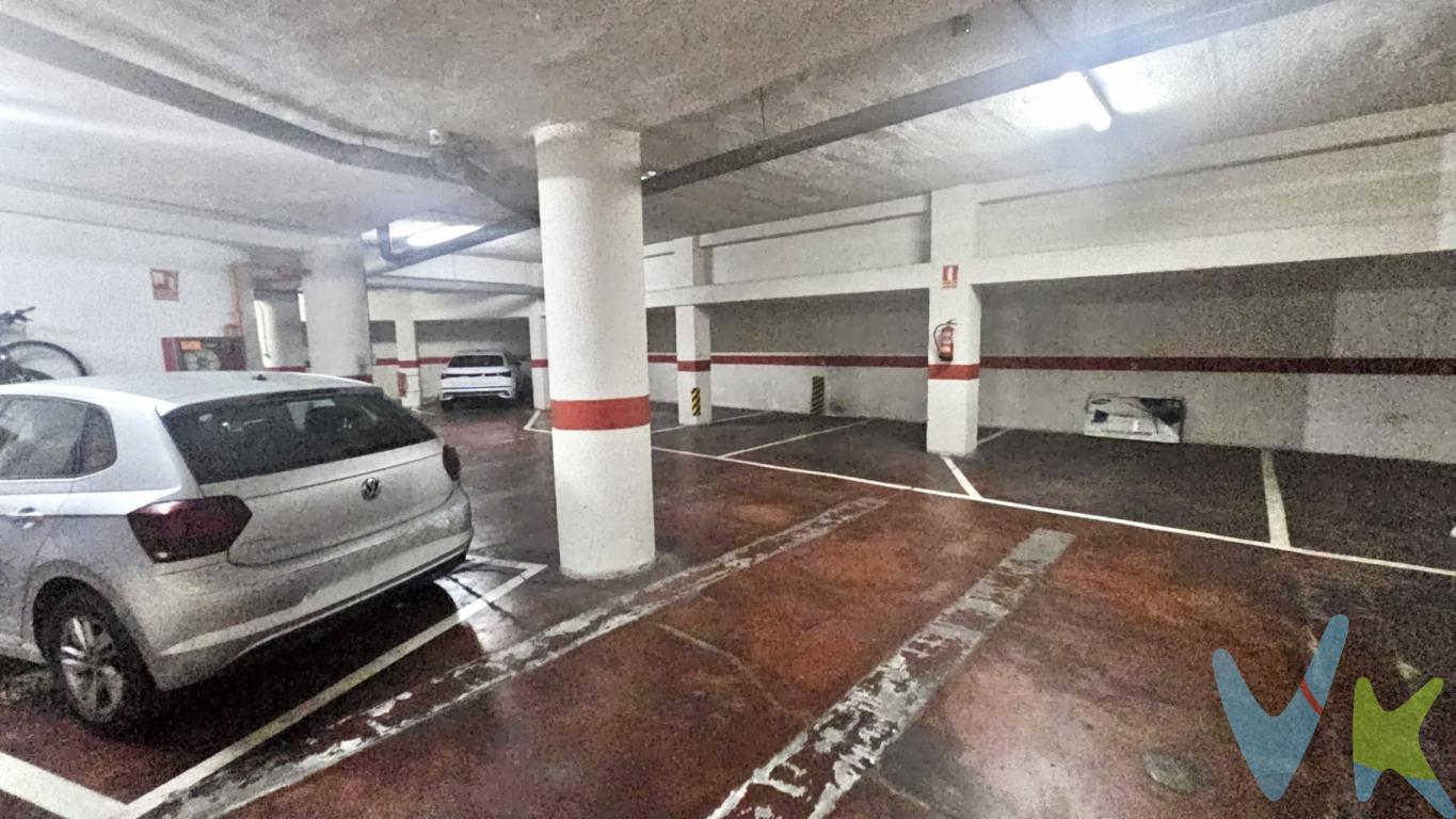 Plaza de garaje en calle Dolores Marques 15 esquina con calle Reverendo José María Pinazo de 10m² úitilesPlaza en concesión 99 añosEdificación del 2001Acceso por plataforma  