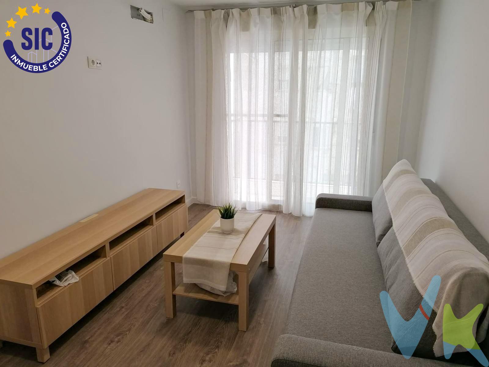 ¡Oportunidad para inversores! Piso en venta con inquilino y segura rentabilidad. Se vende piso con contrato de alquiler vigente hasta el 24/09/2026, generando una renta mensual de 570€. Ubicado en una zona tranquila y bien comunicada, el piso cuenta con: . ✅ 2 dormitorios (antes 3, reformado para mayor amplitud) . ✅ 1 baño . ✅ Cocina totalmente equipada . ✅ Amplio comedor y cómoda sala de estar. Situado en la 4ª planta de un edificio sin ascensor, en una comunidad con vecinos responsables. Rodeado de todos los servicios: colegios, guarderías, metro y comercios. 📍 Ideal para inversores que buscan rentabilidad desde el primer día. ¡No dejes pasar esta oportunidad!. La descripción del presente inmueble e imágenes tienen mero carácter informativo y en ningún caso carácter contractual, pudiendo ser modificados por la inmobiliaria comercializadora sin que ello implique responsabilidad alguna frente a terceros. En el precio de venta a público, esta propiedad NO incluye los gastos de adquisición (Notario, registro, gestión, honorarios, etc…). 