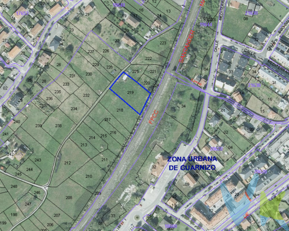 Finca urbanizable de unos 1.900m2 completamente llana. Proxima a nucleo urbano. 