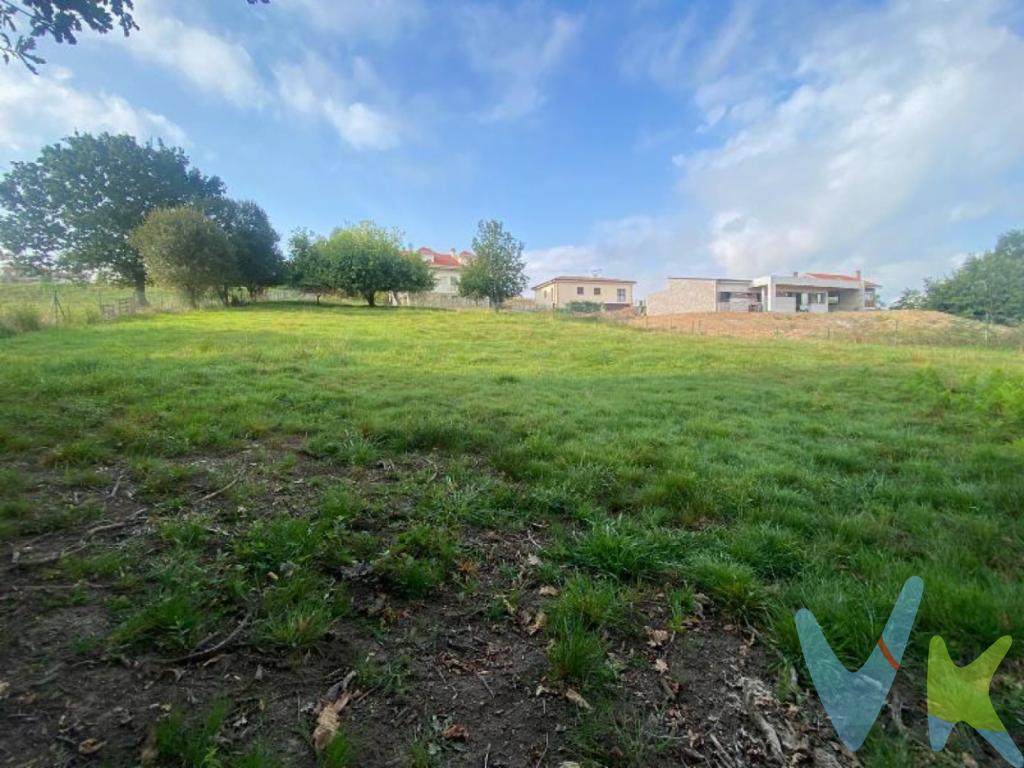 Haz realidad la casa de tus sueños en Polanco ¿Buscas un lugar donde construir tu hogar ideal? Esta finca de más de 1600 m² te ofrece justo eso: espacio, ubicación y potencial.Ubicación privilegiada. Situada en Polanco, en una zona tranquila pero excelentemente comunicada, entre Torrelavega y Santander, tendrás lo mejor de ambos mundos: naturaleza y ciudad a tu alcance.Terreno rústico con alma urbana Aunque la finca está clasificada como rústica, linda con suelo urbano, lo que la convierte en una oportunidad perfecta para edificar una vivienda unifamiliar, previa autorización de la CROTU. Imagina despertar cada día con vistas despejadas, rodeado de paz y luz natural.Precio inmejorable. Una inversión inteligente en una zona en crecimiento. No encontrarás otra finca con estas características a este precio.No dejes escapar esta oportunidad Es el momento de dar el paso. Construye, vive y disfruta en el lugar que siempre imaginaste.