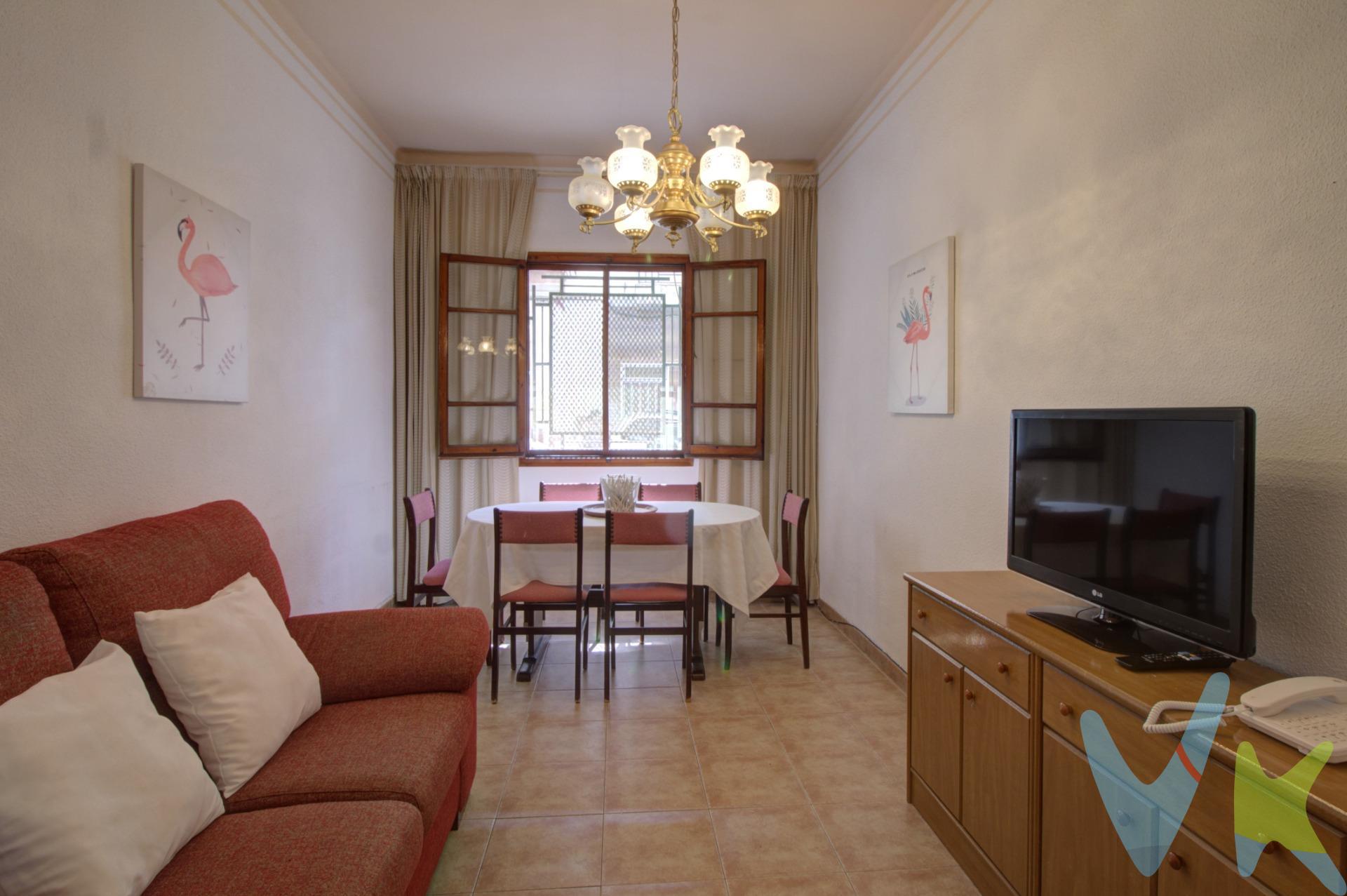 Presentamos esta excelente oportunidad de adquirir una planta baja situada en el tranquilo del pueblo de Almenara. La propiedad cuenta con un acogedor patio exterior que proporciona un espacio perfecto para disfrutar al aire libre. Además, dispone de un trastero ideal para el almacenamiento adicional y una terraza donde relajarse o divertir a amigos y familiares. Su cocina está equipada con galería lo que añade funcionalidad al hogar. El aseo ha sido reformado recientemente ofreciendo confort; así como tres amplias habitaciones llenas de luz natural gracias a las ventanas estratégicamente ubicadas que permiten la entrada abundante . Con bajos gastos comunitarios es perfecta tanto para vivienda habitual como inversión. Los impuestos, gastos de notaría, registro y honorarios de agencia no están incluidos en el precio de venta. Almenara es una población situada entre las dos capitales de provincia: Castellón y Valencia, con fácil acceso desde autovía A10 o N-340, cuenta con estación de ferrocarril en la línea Valencia - Barcelona, con una frecuencia de paso de trenes de cercanías de cada 20 min. Se encuentra a tan solo 4 km su playa denominada Casablanca. Con un clima mediterráneo y un relieve muy variado que pasa de la montaña hasta la marjal y los arrozales, lagunas y playa. El núcleo urbano está situado en la falda de la montaña del castillo, rodeado por huertos de naranjos. Posee gran parte de su naturaleza todavía virgen, tanto en la parte de montaña como en la parte de costa y conserva antigüedades dignas de visitar como el Museo del Molí y el Llavaner, así como el paraje natural dels Estanys compuesto por lagunas procedentes de un río subterráneo y en el que se pueden avistar gran variedad de aves. La playa, galardonada con bandera azul, principalmente compuesta por grava y arena dorada. Playa con acceso a personas con movilidad reducida, dispone de varios chiringuitos y heladería en primera línea de playa. Oferta gastronómica interesante en los bares y restaurantes del barrio marítimo. Para mayor seguridad en la compraventa, todas nuestras viviendas poseen FICHA DE CERTIFICACIÓN DE INMUEBLES registrada por la Asociación de Inmobiliarias de la Comunidad Valenciana ASICVAL. Antes de comprar o de entregar las arras, pida el Certificado de la vivienda para estar seguro y tranquilo sobre la situación legal, urbanística y de cargas de la misma. 