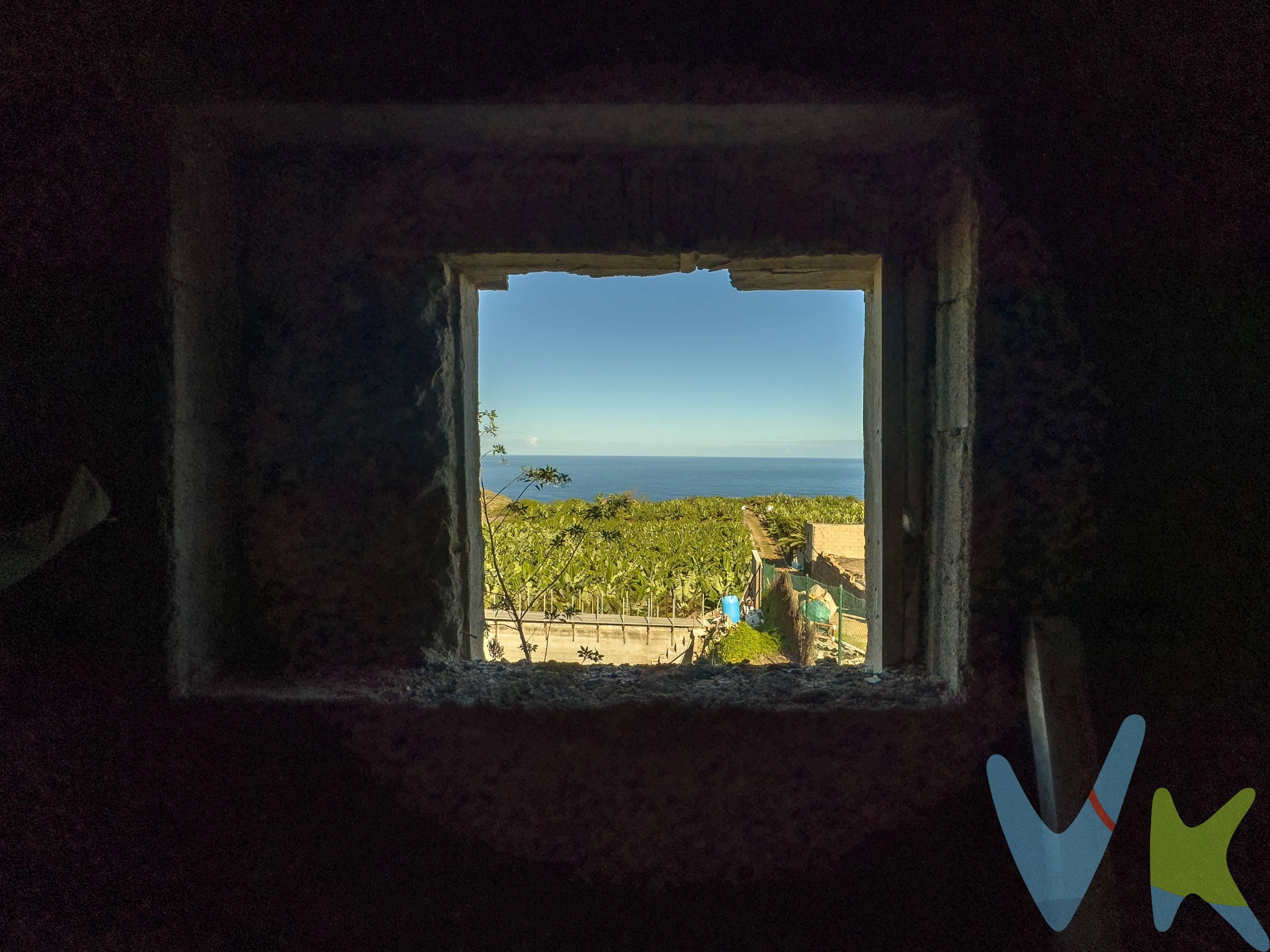  LA CASA CON TERRENO QUE TANTO ESTABA BUSCANO!!! En venta gran terreno en la zona de Santo Domingo- La Guancha con casa. Oportunidad única en la zona agrícola: Se vende terreno de más de 9.317 m² de cultivo de platanera, con gran potencial productivo. Ideal para aquellos interesados en la agricultura o en proyectos de explotación agrícola. Características destacadas:. •Terreno de 9.317 m² de cultivo de platanera, en plena producción. •Casa a terminar de reformar, perfecta para vivienda o para personal de trabajo. •Estanque de gran capacidad (600 m³) para riego, garantizando el suministro de agua durante todo el año. •Excelente ubicación por su clima y tranquilidad. . NO HIPOTECABLE. La propiedad no dispone de luz ¡No pierdas esta oportunidad de inversión en una zona de gran tradición agrícola! Datos meramente informativos sin valor contractual. Impuestos y gastos de transmisión, no incluidos en el precio de venta.