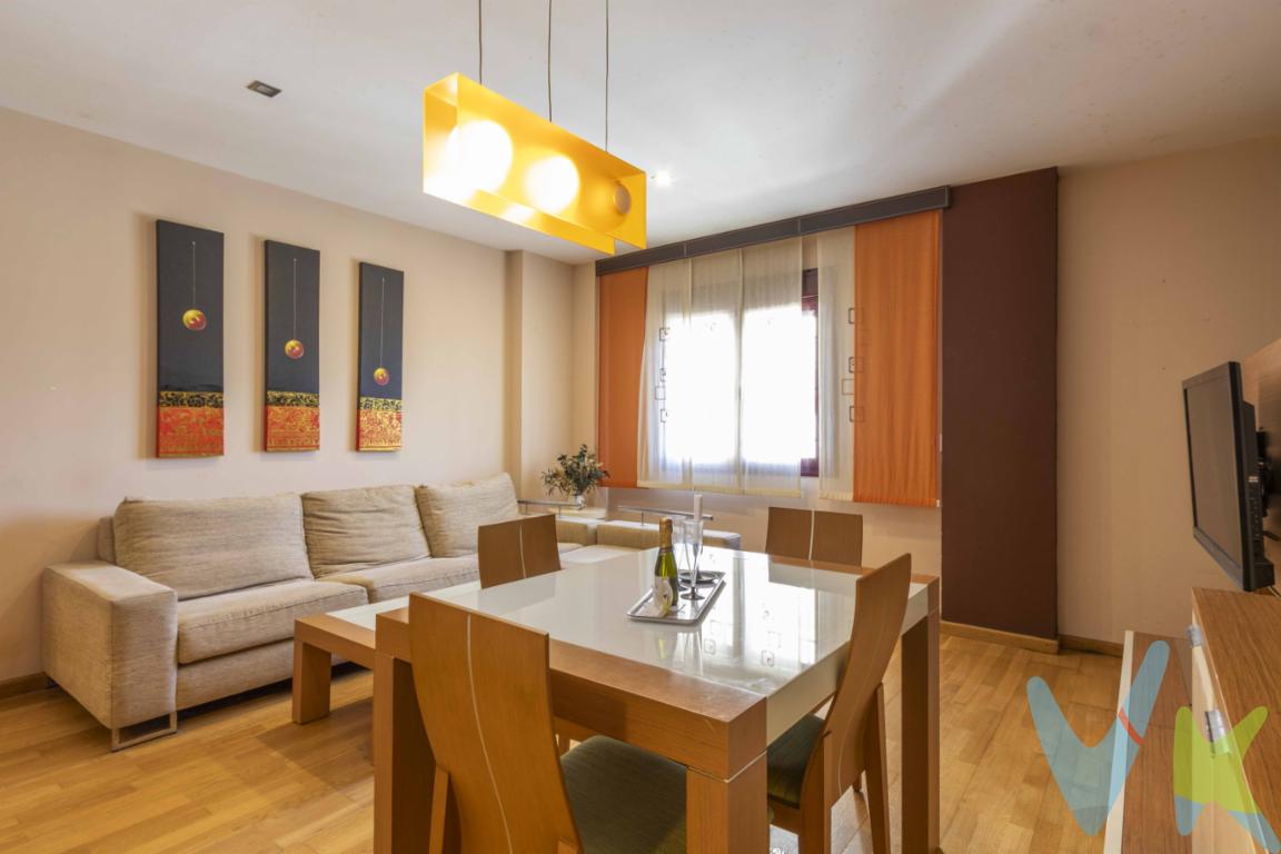 YA TIENES VIVIENDA EN MELIANA , PUEDES INDEPENDIZARTE , en la  localidad MELIANA  con metro linea 3 AL CENTRO DE VALENCIA , con todos los servicios , tiendas de todo tipo , comercios y supermercados , restaurantes , colegios ..La vivienda esta situada en una zona muy tranquila de la población , si estas buscando comodidad y espacio , ven a conocer ESTA LUMINOSA  VIVIENDA .Sera tu primer hogar , se vende con muebles y  electrodomésticos , LO QUE TE DARA LA OPORTUNIDAD DE ENTRAR A VIVIR de inmediato  ,   la vivienda consta de garaje y trastero .La vivienda esta en perfecto estado para que te sea mas fácil y cómodo poder trasladarte sin mudanzas y compras extras.Además tendrás la ventaja de la proximidad a las playas de la zona , toda una oportunidad a buen precio para empezar una nueva vida independiente.Si tu intención es la de INVERTIR , es una buena idea , ya que en la zona tendrás una buena rentabilidad , no la dejes escapar , VEN A VISITAR LA ZONA Y  CONOCELA ,¡¡¡¡¡¡Se muestra a título informativo y no contractual. El precio no incluye lo siguiente: Honorarios de la agencia inmobiliaria, impuestos (IVA, ITP) y otros gastos de la Compraventa (notaria, gestoría y registro).  