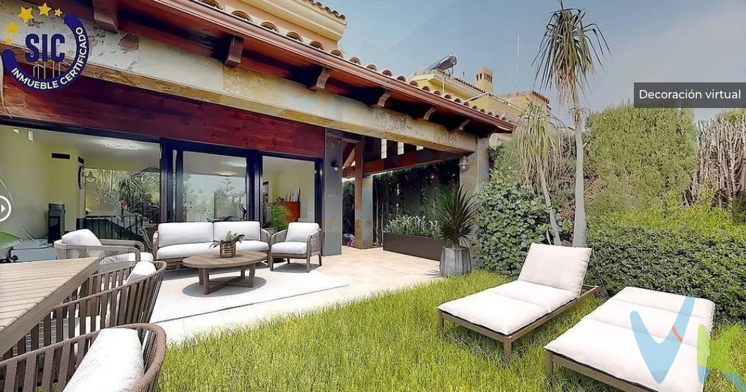 ¡Bienvenido a tu nuevo hogar en la encantadora urbanización Jardines de Masías en Moncada! . ¡Esta impresionante casa pareada esquinera de dos plantas y semisótano, es el refugio perfecto para disfrutar de la vida en familia y de momentos inolvidables!. Ubicada en una zona residencial con acceso privado, tendrás acceso a una maravillosa zona comunitaria que incluye un área infantil con columpios y una piscina rodeada de césped natural y sombrillas de madera y paja, perfecta para disfrutar del sol y la diversión en familia. Al llegar, serás recibido por una elegante puerta blindada lacada en blanco que te da la bienvenida a un espacio lleno de luz y estilo. La amplia cocina de estilo americano, equipada con una moderna isla y campana extractora de techo, es el corazón de la casa. Todos los electrodomésticos están integrados, lo que te permitirá cocinar con comodidad y estilo. Además, en esta planta encontrarás un práctico baño de cortesía, ideal para tus visitas. El suelo porcelánico aporta un toque de sofisticación, unida a un gran salón, con su acogedora chimenea y vistas al jardín, es el lugar perfecto para relajarte. Imagina disfrutar de tus mañanas en el porche de robusta madera, rodeado de un jardín decorado al estilo polinésio, con césped natural y una pérgola que alberga una barbacoa de obra y horno, ideal para tus reuniones familiares y con amigos. Todas las paredes de la casa que dan al jardín están acristaladas ( cristal anti-bala) y persianas estilo mallorquinas de metal de seguridad marca Griesser. Subiendo a la primera planta, descubrirás tres amplias habitaciones dobles, todas con vistas despejadas y ventanas de aluminio climalit oscilobatientes que garantizan un ambiente luminoso y confortable, ademas las ventanas que dan a la calle principal tienen filtro solar de espejo que no permite la  entrada del calor y aportan privacidad. Dos baños, uno de ellos en suite en la habitación principal, ofrecen comodidad y privacidad para toda la familia. La vivienda dispone encima de la segunda planta de un altillo todo revestido de madera. El semisótano es un espacio versátil con el máximo aprovechamiento del espacio, incluye un trastero bajo la escalera, una habitación con un ventanal que da a un patio, cuya luz entra desde la parte superior y con su propio cuarto de baño, perfecta para invitados con acceso directo al garaje y con puerta blindada para su tranquilidad. Tiene  capacidad para dos vehículos. La casa está equipada con calefacción y aire acondicionado por split, asegurando un ambiente agradable durante todo el año. Además, las ventanas de la primera planta son de PVC de alta estanqueidad y en la segunda planta oscilobatientes, todas ellas cuentan con mosquiteras y además correderas de acordeón en puertas y ventanales principales, lo que te permitirá disfrutar del aire fresco sin preocupaciones. Y no te preocupes por la ubicación: estarás cerca de todo lo que necesitas, incluyendo un centro de salud, supermercados, colegios, el CEU San Pablo, a tres minutos del metro, el polideportivo David Casinos y con fácil acceso a la vía CV-35. ¡No dejes pasar la oportunidad de hacer de esta casa tu nuevo hogar! Ven a visitarla y déjate enamorar por cada rincón. ¡Te esperamos!. Este anuncio es informativo y sin valor contractual, puede contener errores. El precio no incluye lo siguiente: Honorarios de la agencia inmobiliaria, impuestos (IVA, ITP), AJD, Tasación bancaria, notaría, gestoría y registro). . . . 