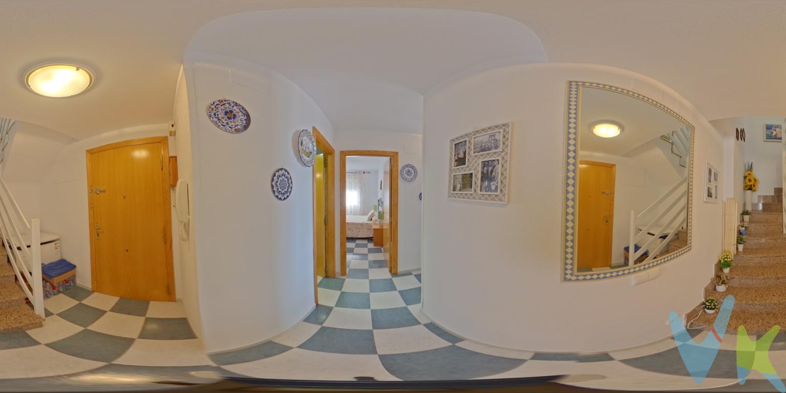  ¡Bienvenido a tu nuevo hogar en Oropesa del Mar! Este espectacular apartamento dúplex ubicado entre ambas playas está esperando por ti. Situado en la planta 11, en un edificio moderno construido en 2002, este ático ofrece impresionantes vistas al mar que te dejarán sin aliento.Con un total de 117 metros construidos y 64 metros útiles, este espacioso apartamento cuenta con tres dormitorios cuidadosamente distribuidos para brindarte máxima comodidad. Al entrar, serás recibido por un salón luminoso y amueblado, perfecto para disfrutar de tus momentos de descanso. La integración del mobiliario y los electrodomésticos proporcionan un ambiente acogedor y funcional.La cocina presenta un diseño moderno y está totalmente equipada, lista para satisfacer al chef más exigente. Frigorífico, horno y lavavajillas están incluidos, garantizando que tus necesidades diarias estén completamente cubiertas. Además, el apartamento incluye un garaje, ofreciendo así una solución de estacionamiento segura y conveniente.Unos de los mayores atractivos de este dúplex son sus dos amplias terrazas privadas. Disfruta de los días soleados frente al Mediterráneo o contempla las estrellas en la tranquilidad de la noche. Este espacio al aire libre es ideal para cenas, reuniones con amigos o simplemente para relajarte con un buen libro mientras escuchas el sonido del mar.Mantener tu hogar ordenado no será un problema gracias al trastero incluido, perfecto para almacenar aquellos artículos que no usas a diario. La comodidad se extiende a las áreas comunes del edificio, donde encontrarás una piscina que ofrece un refrescante escape durante los meses más cálidos.La conectividad está garantizada, ya que tanto el tren como el autobús están en las proximidades, facilitando así tus desplazamientos. La existencia de un ascensor en el edificio asegura un acceso fácil y sin esfuerzo a tu nueva vivienda en la planta superior.Si buscas un hogar amueblado donde cada detalle esté cuidado para proporcionarte una experiencia única de vida junto al mar, aquí lo encontrarás. Desde su diseño hasta su ubicación, este ático en Oropesa del Mar no decepciona.Además, las playas de Oropesa del Mar son conocidas por su ambiente tranquilo y accesible, ofreciendo a sus residentes un maravilloso equilibrio entre la vida diurna y nocturna. Podrás disfrutar de paseos por la playa, practicar deportes acuáticos o descubrir la rica oferta gastronómica local.Este inmueble es una oportunidad única en el mercado actual. Con su combinación de características, vistas privilegiadas y excelente ubicación, este apartamento es una de las joyas escondidas en Oropesa del Mar. No pierdas la oportunidad de visitar esta propiedad y descubrir todo lo que tiene para ofrecer.Contacta con nosotros para concertar una visita y comprueba por ti mismo la calidad y la exclusividad de este fabuloso ático dúplex. Te aseguramos que te sentirás como en casa desde el primer momento. ¡Estamos a tu disposición para ayudarte a dar el siguiente paso hacia el hogar de tus sueños!--------------------------------------Agencia inmobiliaria en Oropesa del mar si quieres comprar o vender casas pisos o locales en la comunidad Valenciana con oficina en Oropesa del Mar, Castellón. Para mayor seguridad en la compraventa, todas nuestras viviendas poseen FICHA DE CERTIFICACIÓN DE INMUEBLES registrada por la Asociación de Inmobiliarias de la Comunidad Valenciana ASICVAL. Antes de comprar o de entregar las arras, pida el Certificado de la vivienda para estar seguro y tranquilo sobre la situación legal, urbanística y de cargas de la misma. Los impuestos, gastos de notaría y registro no están incluidos en el precio de venta. 