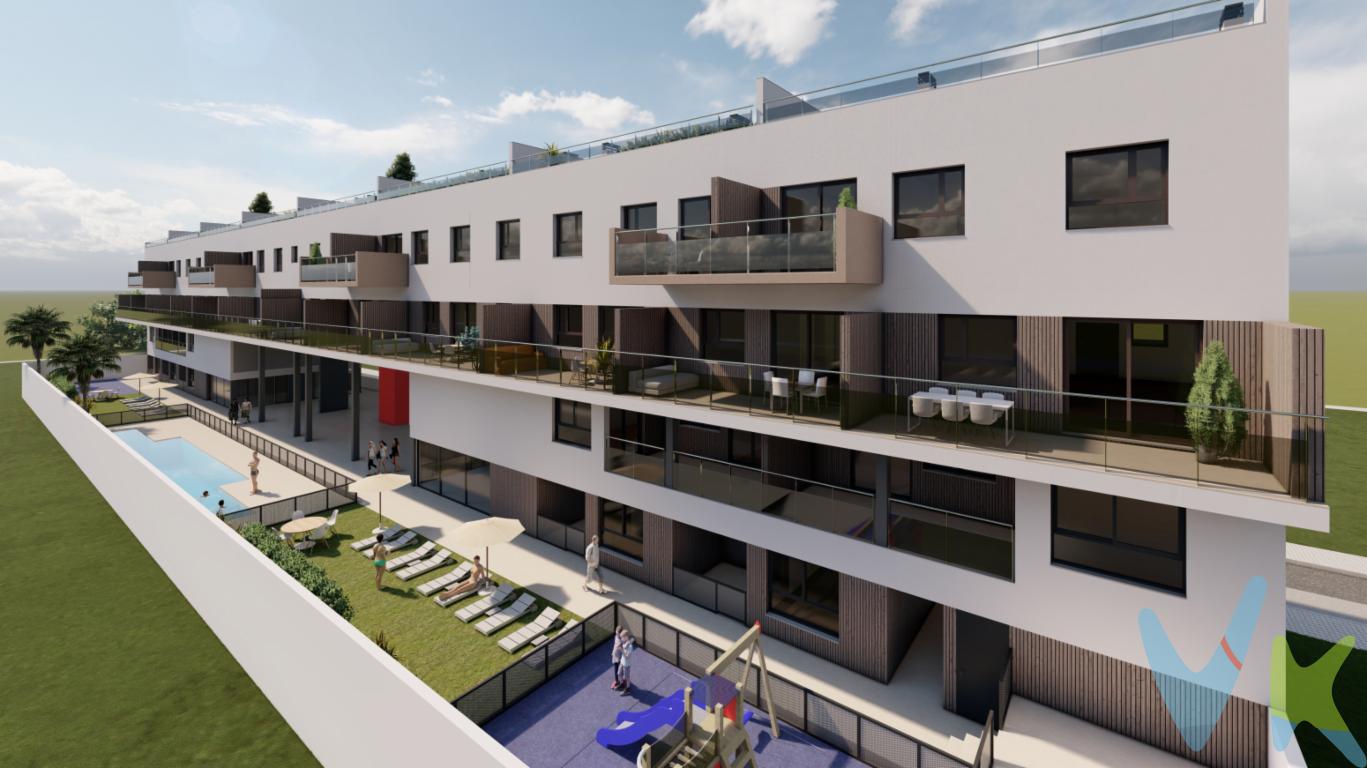 Promoción de obra nueva de 29 viviendas de renta libre, en regimen de Cooperativa en Puerto de Sagunto (46520) Valencia.www.obranuevapuertosagunto.esLa parcela donde se ubicará el RESIDENCIAL AZAHAR, está situada en la C/ Manuel Cárdenas Berbel 17, en la zona del hospital de Sagunto.El Residencial dispondrá de piscina, gimnasio, centro de reuniones, zonas de juegos para niños y adultos, zona solárium. Plaza de garaje y trastero incluidos en el precio.Entrega de la promoción último trimestre del 2027.\"El precio indicado no incluye gastos ni otros conceptos. A tal efecto, se informa que al referido precio habrá que añadirle los gastos propios de la transmisión inmobiliaria, entre los que cabe enumerar los siguientes: honorarios notariales, impuesto al que se encuentre sujeta la transmisión (Impuesto sobre el Valor Añadido o Impuesto sobre Transmisiones Patrimoniales), gastos de inscripción en el Registro de la Propiedad y no tiene honorarios de intermediación de la agencia inmobiliaria.Por mandato expreso del propietario, comercializamos este inmueble en exclusiva, por lo que garantizamos un servicio de calidad, un trato fácil, sencillo y sin interferencias de terceros. Por este motivo, se ruega no molestar al propietario, a los ocupantes de la propiedad, a los vecinos, o conserjes del edificio o urbanización si los hubiera. Muchas gracias por su comprensión.La oferta está sujeta a cambios de precio o retirada del mercado sin previo aviso. Este anuncio en su conjunto, incluyendo textos, fotos, imágenes o cualquier otro contenido del mismo, no es vinculante dado que la información es ofrecida por terceros y puede contener errores. Se muestra a título informativo y no contractual.Este inmueble se vende en cuerpo cierto y las medidas expuestas en el anuncio son aproximadas.Agencia Registrada con el N. º 1844 en el Registro Obligatorio de Agentes Inmobiliarios de la Comunidad Valenciana. Puede consultar en la web de la GVA.  