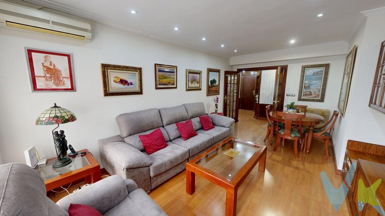 - URB GAYARRE.- VICENTE BERDUSAN, . ¡Descubre tu nuevo hogar! Este espectacular piso actualizado te espera en una urbanización reformada que combina comodidad y modernidad. Con cuatro amplios dormitorios, un luminoso salón y una cocina equipada, este espacio es perfecto para disfrutar en familia. Además, cuenta con dos baños que brindan total privacidad y comodidad. Ubicado en una planta alta, el inmueble se beneficia de una excelente luz natural durante todo el día. La plaza de garaje y el trastero son un gran plus para quienes buscan espacio adicional. La urbanización ofrece un parque infantil, videovigilancia y portero físico, garantizando seguridad y tranquilidad para todos los residentes. La calefacción central está incluida en la comunidad, lo que añade un extra de confort en los meses más fríos. Además, el agua caliente sanitaria cuenta con contador individual, permitiendo un control eficiente del consumo. La vivienda está lista para entrar a vivir, sin necesidad de reformas. No te pierdas la oportunidad de visitar este increíble piso a través de nuestra visita virtual 360º. ¡Es el momento de dar el paso hacia tu nuevo hogar!.  El precio indicado no incluye impuestos, gastos de notaría, registro y honorarios de intermediación. Anuncio no vinculante, puede contener errores.