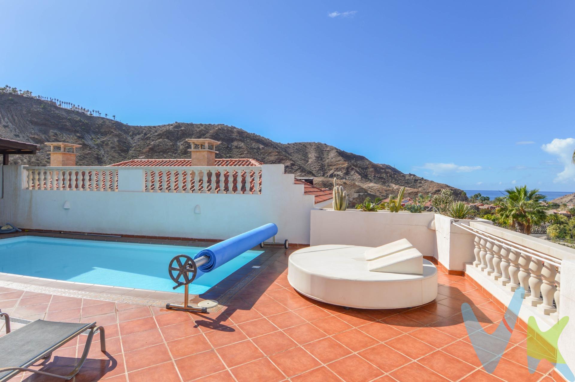 Nuestra agencia pone en la venta de esta maravillosa villa situada en la urbanización residencial de Tauro. . Destaca por sus amplios espacios soleados al aire libre, vistas panorámicas al mar y la tranquilidad que la zona ofrece. El interior es acogedor, dispone de aire acondicionado en todas sus estancias. La vivienda se compone de varias plantas. Consta en la entrada de un garage privado con capacidad para varios vehículos. A distinto nivel nos encontramos un apartamento independiente distribuido en una gran terraza con vistas al mar, una sala de estar con mucha luz natural, un dormitorio y un baño completo. . La planta principal consta de una espaciosa terraza que bordea la vivienda con preciosas vistas al mar, una piscina, jacuzzi, zona de barbacoa cubierta y solarium. En el interior dispone de un salón-comedor en abierto, cocina americana equipada, un dormitorio principal con un vestidor independiente, un baño completo, un segundo dormitorio, un baño completo y un pequeño trastero. Anexo a esta vivienda contamos además con otro apartamento- estudio que consta de una cocina, sala de estar, zona de descanso con varias camas y un baño completo. Próximo a las áreas de servicios tales como supermercado, restaurantes, campo de golf, acceso a autopista y a poca distancia en coche de la playa,. *Visitas a la propiedad*: Todos los interesados en ver la propiedad deberán presentar un documento de identificación válido, como DNI, NIE o pasaporte, antes de la visita. Además, se requerirá que firmen una hoja de visita al ingresar a la propiedad. INFORMACION ADICIONAL:. - El uso de la propiedad estará siempre sujeto a la legislación vigente. - El precio de venta de la vivienda no incluye los impuestos ni los gastos de compraventa, que suelen representar entre un 8% y un 10% adicional al valor del inmueble; estos costes comprenden el Impuesto de Transmisiones Patrimoniales (6,5%) para viviendas de segunda mano, o el IGIC (7%) y Actos Jurídicos Documentados (1%) en caso de obra nueva, además de los honorarios de la Notaría, el Registro de la Propiedad y la Gestoría encargada de la tramitación de las escrituras. - La información sobre la propiedad está sujeta a posibles errores y cambios involuntarios. . . . . . . . 