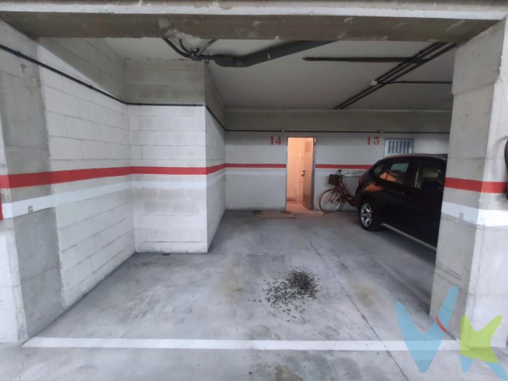 Venta de plaza de garaje con trastero detrás de la plaza. Se encuentra situada en la calle Concejo de Teverga en Viesques en el edificio de los números impares.📌 Precio de venta: No incluye Impuesto de Transmisiones Patrimoniales, honorarios del comprador, gastos de notaría y registro.