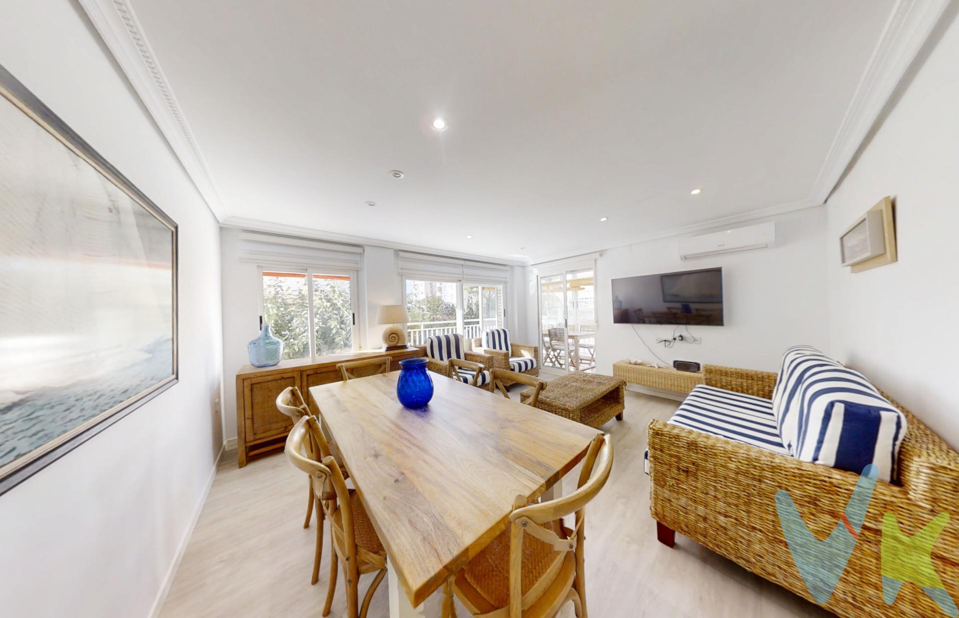  **Piso en Venta en Benicàssim - ¡Tu nuevo hogar te espera! **. Descubre este espectacular piso reformado en 2023, listo para entrar a vivir y disfrutar de la comodidad que siempre has deseado. Ubicado en un entorno privilegiado, a solo tres minutos del emblemático torreón de Benicàssim, este hogar ofrece una distribución moderna y funcional ideal para una familia. Con 89 m² construidos, cuenta con tres habitaciones amplias y luminosas, un baño completo y un gran salón que se ilumina con grandes ventanales, creando un ambiente acogedor y lleno de vida. Imagina disfrutar de tus momentos de relax en las terrazas y el balcón, donde podrás respirar el aire fresco y disfrutar de las vistas. Además, la vivienda está equipada con armarios empotrados que maximizan el espacio de almacenamiento. La calefacción eléctrica y el aire acondicionado garantizan tu confort durante todo el año, mientras que la orientación sur permite que la luz natural inunde cada rincón. Situado en una primera planta con ascensor, este piso es apto para personas con movilidad reducida, lo que lo convierte en una opción accesible para todos. La plaza de garaje incluida en el precio añade un plus de comodidad en esta zona donde todos los servicios están a tu alcance. No dejes pasar la oportunidad de vivir en un lugar donde calidad y ubicación se unen. ¡Contáctanos para más información y ven a verlo!.  La venta de ésta propiedad se gestiona mediante contrato de EXCLUSIVA COMPARTIDA, donde más de 150 agencias colaboradoras tienen la ventaja de poder ofrecer a sus potenciales compradores este inmueble, lo que le garantiza un servicio de calidad, un trato fácil, sencillo y sin interferencias de terceros. Por este motivo, se ruega no molestar al propietario, a los ocupantes de la propiedad, a los vecinos o conserjes del edificio o urbanización si los hubiera. Si Usted es agencia inmobiliaria y tiene un cliente para éste inmueble, llámenos, estaremos encantados de colaborar en ésta y otras operaciones.  .  No están incluidos los gastos de compra, honorarios de agencia e impuestos.