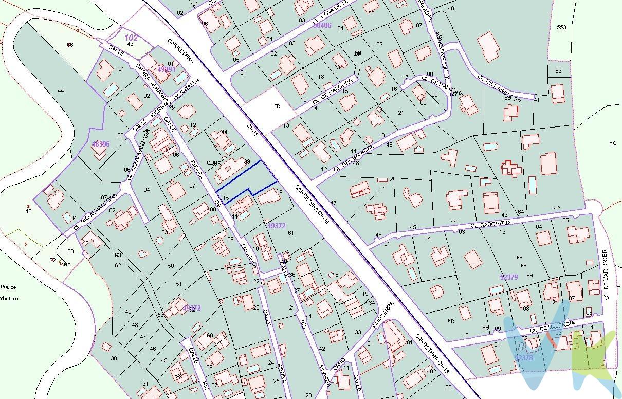 Parcela URBANA de 919 m2 en la zona de urbanizaciones de la carretera Alcora, concretamente situado en Urbanización Los Ángeles-Les Oliveres, cerca de otras urbanizaciones como L´Abeller, Masía Gaeta, etc. . Al lado de la carretera CV-16, pertenece al término municipal de Castellón. Esta parcela tiene fachada por dos calles, una por carretera Alcora y otra por calle Sierra de Enguera. Esta parcela se encuentra en zona urbana residencial donde podrás construir la casa de tus sueños. Dispone de agua, no de luz aunque se puede contratar. ¡¡LLAMA YA Y SOLICITA MÁS INFORMACIÓN!!. 