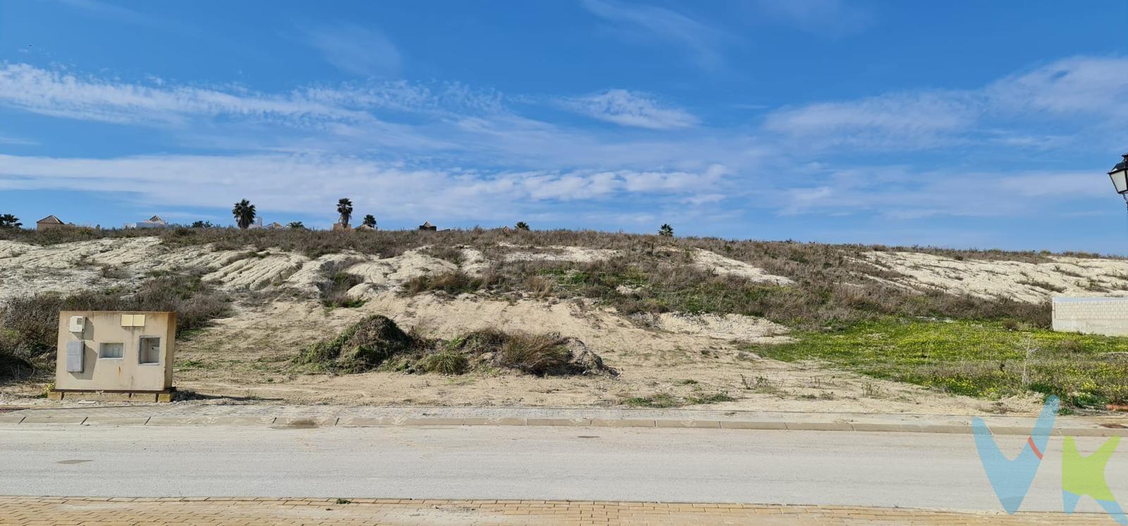 Estupenda parcela urbana de unos 800 metros cuadrados  situada en la zona de Martin Miguel. Con esta parcela tendrás el espacio perfecto para construir la casa de tus sueños. Ubicada en una zona tranquila y apacible,  ideal para aquellos que buscan un lugar para establecerse y disfrutar de la naturaleza. . ¡No dejes pasar esta oportunidad y comienza a construir la vida que siempre has deseado en este maravilloso lugar!