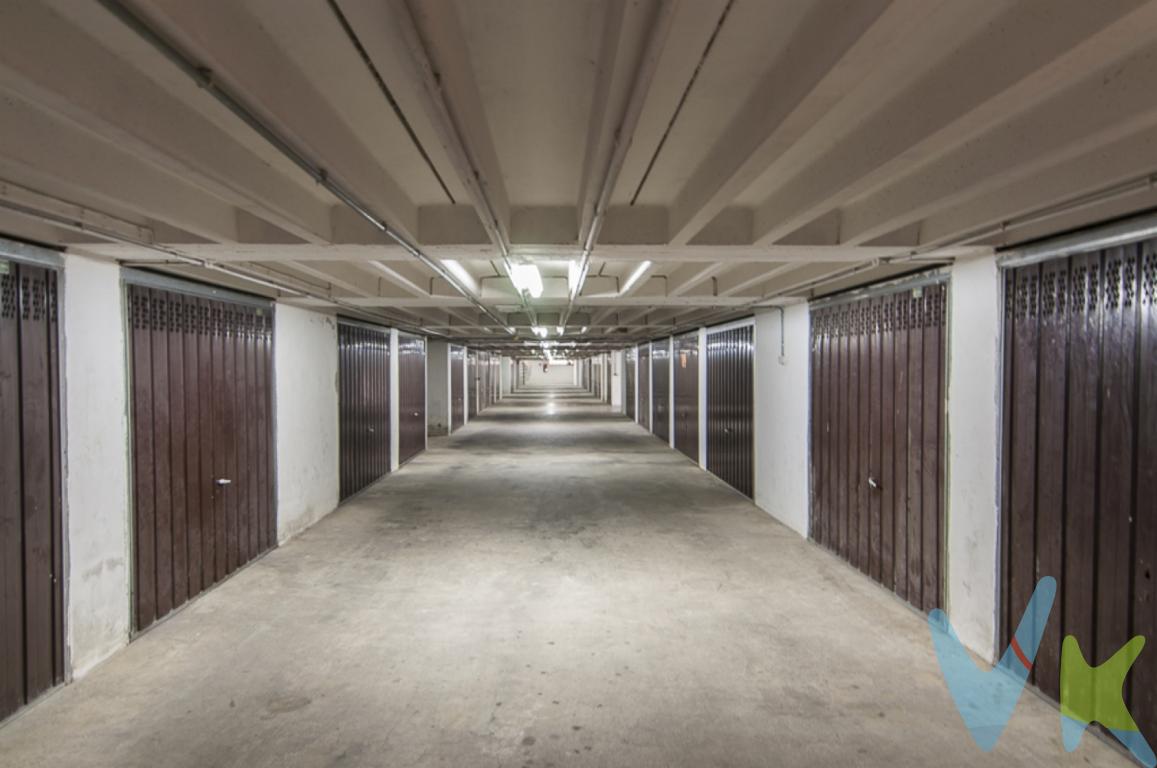 ¿Buscas garaje en Colindres? En la zona conocida como Nuevo Colindres, en la Residencia Los Sauces, se encuentra este garaje cerrado de 18 m2 en la planta sótano y con fácil acceso. Llámanos e infórmate sin compromiso!!!! Impuestos, gastos notariales y registrales NO INCLUIDOS
