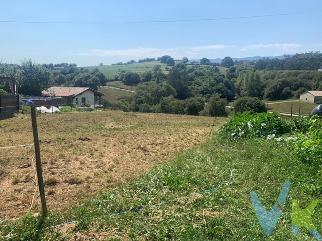 Finca en Lamadrid, perteneciente al municipio de Valdáliga, de 5.314m2. Aunque tiene calificación de suelo rústico, dada su proximidad a suelo urbano, se podría construir una vivienda, previa autorización de la CROTU.Fantástica localización en un entorno tranquilo, a un paso de la Autovía del Cantábrico, y a pocos kilómetros de las conocidas playas de Oyambre y San Vicente de la Barquera.¡Aprovecha esta oportunidad, y ven a visitarla cuanto antes!