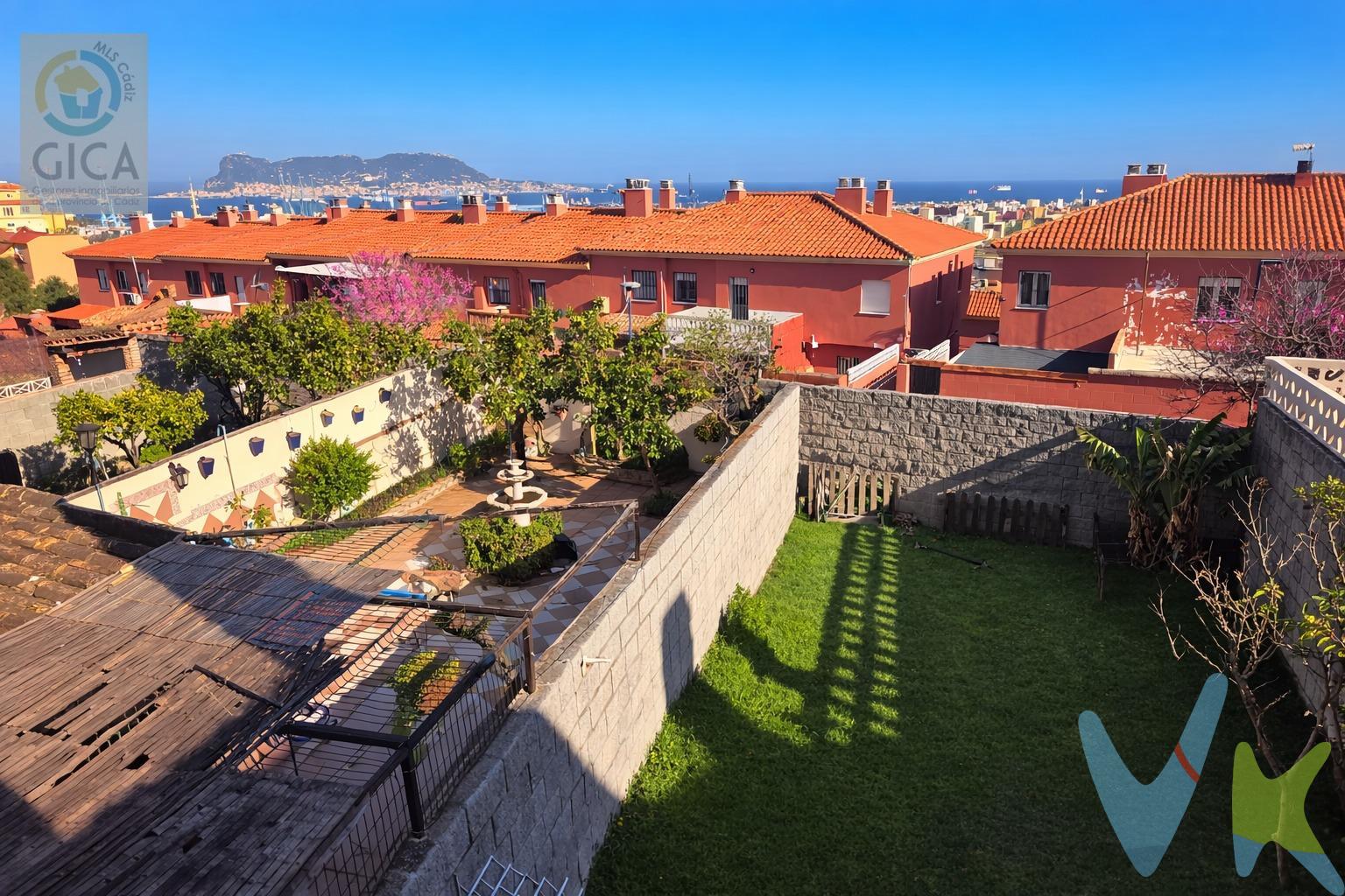 Si buscas una vivienda amplia, cómoda y bien ubicada, esta casa adosada en San Bernabé es para ti. Situada en una zona muy solicitada, combina a la perfección funcionalidad y calidad de vida, con espacios pensados para disfrutar en familia. Destaca su luminoso salón con salida directa al patio privado, ideal para relajarse o compartir momentos al aire libre. La vivienda cuenta además con garaje propio, un valor añadido imprescindible hoy en día. Una casa lista para convertirse en tu nuevo hogar. 📋 Distribución y características:. 🏡 Vivienda adosada en excelente ubicación. 🚗 Garaje privado en planta baja. 🌿 Patio privado con acceso desde el salón. 🍽️ Cocina independiente + lavadero. 🚻 Aseo en planta principal. 🛋️ Salón amplio y luminoso. 🛏️ 3 dormitorios con armarios empotrados. 🛁 2 baños completos. 👑 Dormitorio principal con baño en suite. ------------------------------------------------------. Transparencia de precio, impuestos y honorarios:. El precio publicado corresponde únicamente al precio de venta del inmueble y no incluye impuestos, gastos de compraventa ni honorarios a cargo del comprador. Impuestos: ITP o IVA+AJD (según la naturaleza de la transmisión). En Andalucía, en segundas transmisiones el ITP es 7% con carácter general, pudiendo aplicarse tipos reducidos (6% o 3,5%) si se cumplen requisitos. Base del impuesto: con carácter general, la base será la mayor entre el precio declarado y el valor de referencia (según normativa aplicable). Gastos de compraventa: notaría, registro y, en su caso, gestoría (desde 2.000€ orientativo, según operación). Honorarios comprador (no incluidos): 3% + IVA, con mín. 3.500€ + IVA si precio < 115.000€. Se informan y aceptan por escrito (hoja de encargo/servicios) antes de la visita y de cualquier gestión vinculada a la compra. Ficha informativa (Decreto 218/2005) a disposición del interesado. Fuentes oficiales: información tributaria y valor de referencia disponibles en fuentes oficiales de la Junta de Andalucía y se facilitan a quien lo solicite. Exclusiva: Por mandato expreso del propietario, este inmueble se comercializa en exclusiva a través de la inmobiliaria. Se ruega no contactar directamente con propiedad/ocupantes/vecinos. . . 