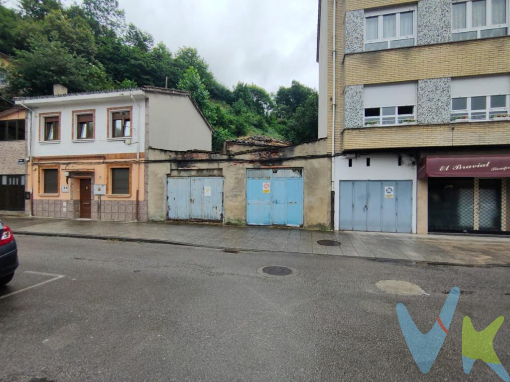 Oportunidad única en el centro de Blimea

Se vende solar de 168 m², perfectamente ubicado en pleno centro de Blimea, en San Martín del Rey Aurelio.

Una ubicación privilegiada, rodeada de todos los servicios que necesitas en tu día a día: supermercados, colegios, transporte público y zonas comerciales. Es el lugar ideal para construir la casa de tus sueños o para desarrollar un proyecto residencial rentable, en una zona con una alta demanda y un gran potencial de crecimiento.

Características destacadas:

Superficie total: 168 m²

Entorno urbano consolidado, con todos los suministros a pie de parcela

Excelente comunicación por carretera, con fácil acceso a la autopista y a núcleos cercanos como Langreo y Oviedo

Zona tranquila y segura, pero con todos los servicios a pocos minutos

Imagina vivir en un entorno tranquilo, con la comodidad de tener todo a mano y la ventaja de una ubicación estratégica en pleno corazón de las Cuencas Mineras.

No dejes pasar esta oportunidad: solares así no aparecen todos los días.

Contacta con nosotros hoy mismo y empieza a dar forma a tu proyecto. Este es el lugar donde puede comenzar tu nueva historia.