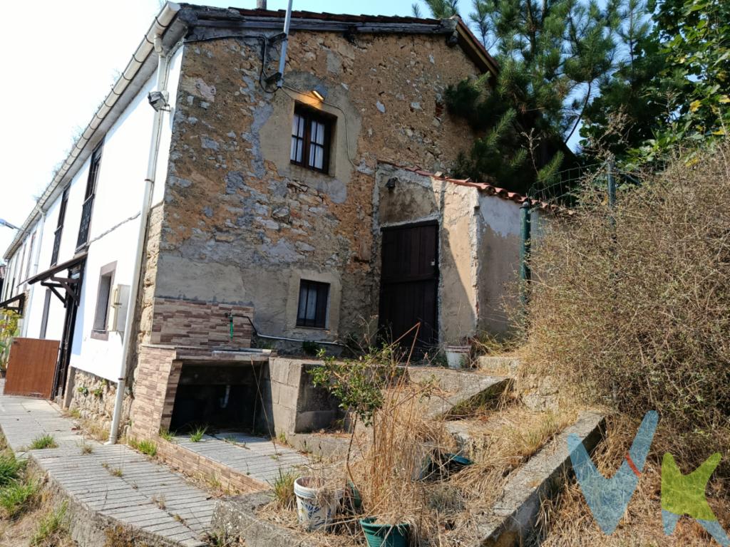 Casa pareada con hórreo en el Valle de Anes, Orvíz, casa para reformar (incluyendo estructura y tejado),  planta baja y 1ºplanta, 3 dormitorios, sala-cocina,  sala de paso en planta primera, baño con ducha, amplio garaje - almacén (posibilidad de ampliar la casa), hórreo en buen estado, y pequeño terreno en esquina 60 m2 aprox., ventanas de madera y de PVC, casa soleada, con vistas al valle de Anes, (posibilidad de finca al otro lado de la carretera, (no pegada a la casa) de 1.200 m2 opcional en unos 10.000 euros más), a 12 km de Gijón, 3 km de Noreña, perfectamente comunicada, PRECIO NEGOCIABLE,  para más información o visita solo por tlf. 