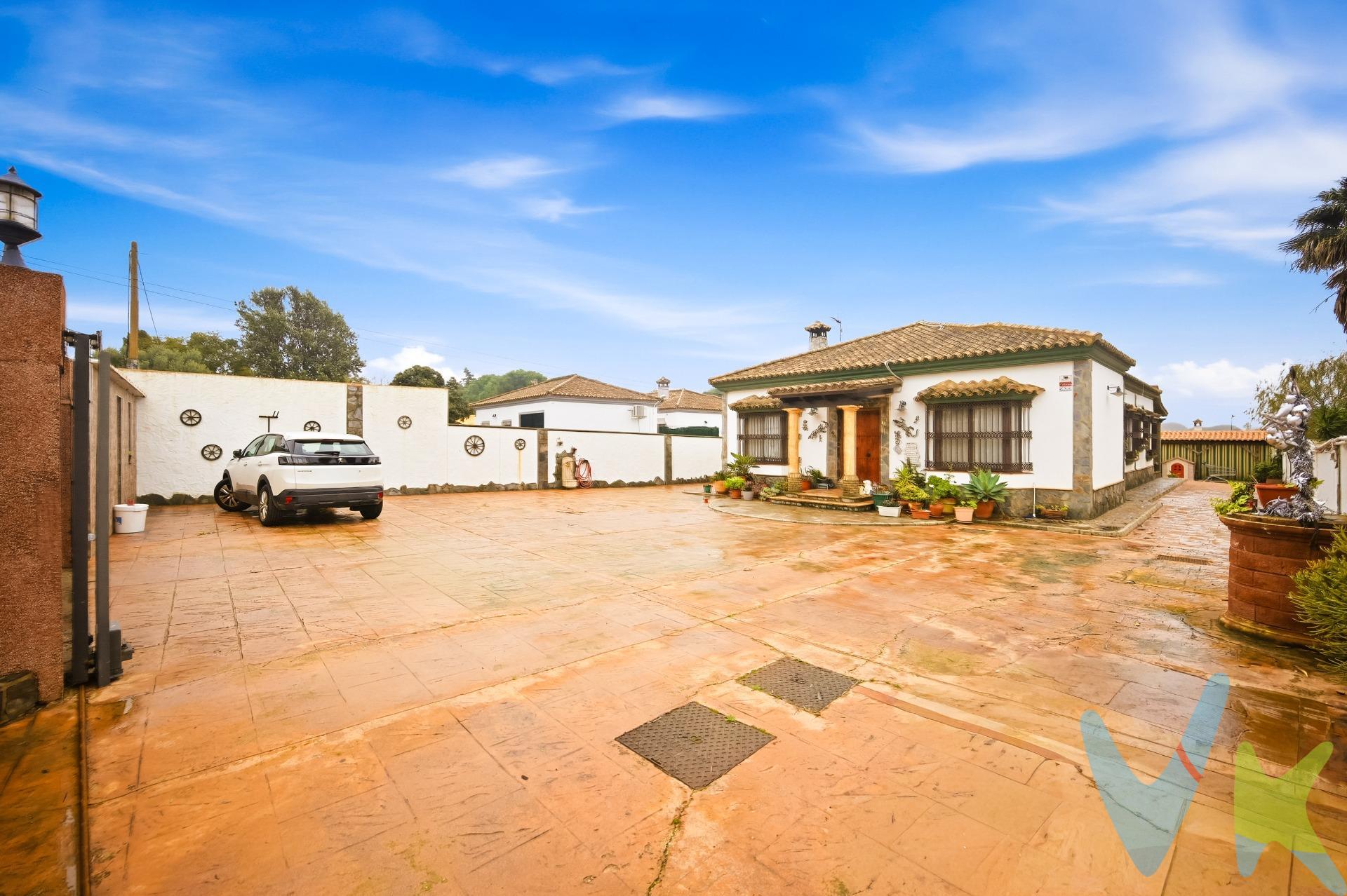 ✨ ¡Bienvenido a tu nuevo hogar! Este espectacular chalet se encuentra en la exclusiva zona residencial de Pinar de los Franceses. Por solo 379,900€, tendrás el privilegio de disfrutar un inmueble que abarca generosos 533 m² construidos sobre un extenso terreno privado de 2,200 m². 🏡 Con cuatro amplias habitaciones dobles diseñadas para ofrecer comodidad y privacidad; además cuenta con tres baños completos perfectamente equipados para satisfacer todas tus necesidades diarias. 🌺 El exterior es simplemente cautivador: relájate en el amplio jardín privado donde podrás crear tu propio oasis personal o celebrar inolvidables reuniones familiares al aire libre bajo el sol andaluz ☀️. La gran piscina será ideal para refrescarte durante esos cálidos días estivales mientras disfrutas del imponente porche rústico que invita a relajarte contemplando las hermosas vistas naturales 🍃💦 Los interiores son luminosos y están distribuidos inteligentemente maximizando cada rincón sin sacrificar estilo ni funcionalidad 💎 Esta propiedad presenta una oportunidad única tanto si buscas residir permanentemente como tener ese refugio vacacional soñado cerca del mar Mediterráneo 🌊. Comercializamos este inmueble en exclusiva para garantizarte toda la información necesaria junto a un servicio excepcional. En cumplimiento del Decreto Junta Andalucía 218/2005 del 11 Octubre, informamos al cliente que los gastos notariales e impuestos no están incluidos en el precio € . Si tienes dudas acerca dela compraventa , llámanos ; estaremos encantados de asesorarle !. Igualmente disponemos de un Seguro de Caución para garantizar las cantidades entregadas a nuestra Agencia en concepto de Reserva y/o Arras. Impuestos y gastos de la compraventa:. El comprador puede consultar de forma oficial los impuestos aplicables (ITP, AJD, etc.) en la web de la Junta de Andalucía:. https://www.juntadeandalucia.es/organismos/economiahaciendayfondoseuropeos/areas/tributos-juego/tributos/paginas/impuestos-cedidos-transmisiones.html. Si tiene cualquier duda sobre los gastos de la compraventa, llámenos y estaremos encantados de asesorarle de forma clara y personalizada. . 