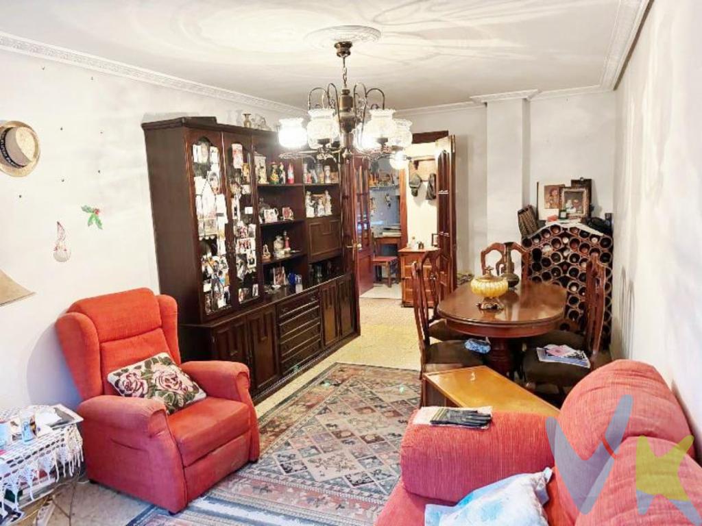 Se vende acogedor piso en Puente San Miguel, ideal tanto como vivienda habitual como inversión. La vivienda cuenta con tres habitaciones, un baño completo, salón luminoso y cocina independiente, ofreciendo una distribución cómoda y funcional.La vivienda se encuentra en una zona tranquila y bien ubicada, con excelentes conexiones con la Autovía A8 y fácil acceso a distintas direcciones, permitiendo desplazarse cómodamente hacia localidades como Torrelavega, Santander o Cabezón de la Sal...Además, dispone de todos los servicios cercanos como supermercados, colegios, transporte y zonas verdes.Cuenta también con un garaje cerrado en el exterior, un extra muy práctico para el día a día.Una oportunidad perfecta para quienes buscan amplitud, comodidad y buena comunicación.No lo pienses más y ven a visitarlo!!!! Compra sujeta a ITP. El comprador se hará cargo de los costes de la escritura e inscripción en el Registro de la Propiedad.Más información sobre transparencia, impuestos, gastos y condiciones de compraventa en nuestra web www.activanorte.com