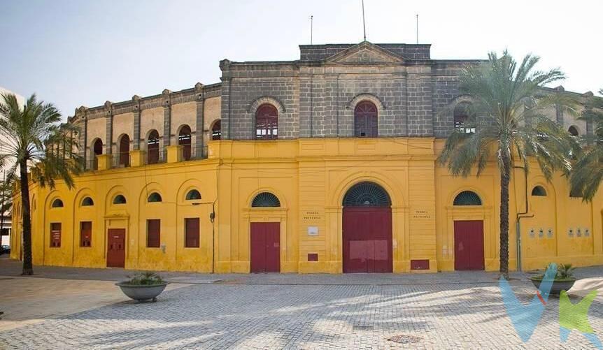 Plaza de garaje en zona Centro, cerca de la Plaza de Toros. Cuenta también con trastero. No dudes en solicitarnos más información y ¡ven a visitarlo!. 