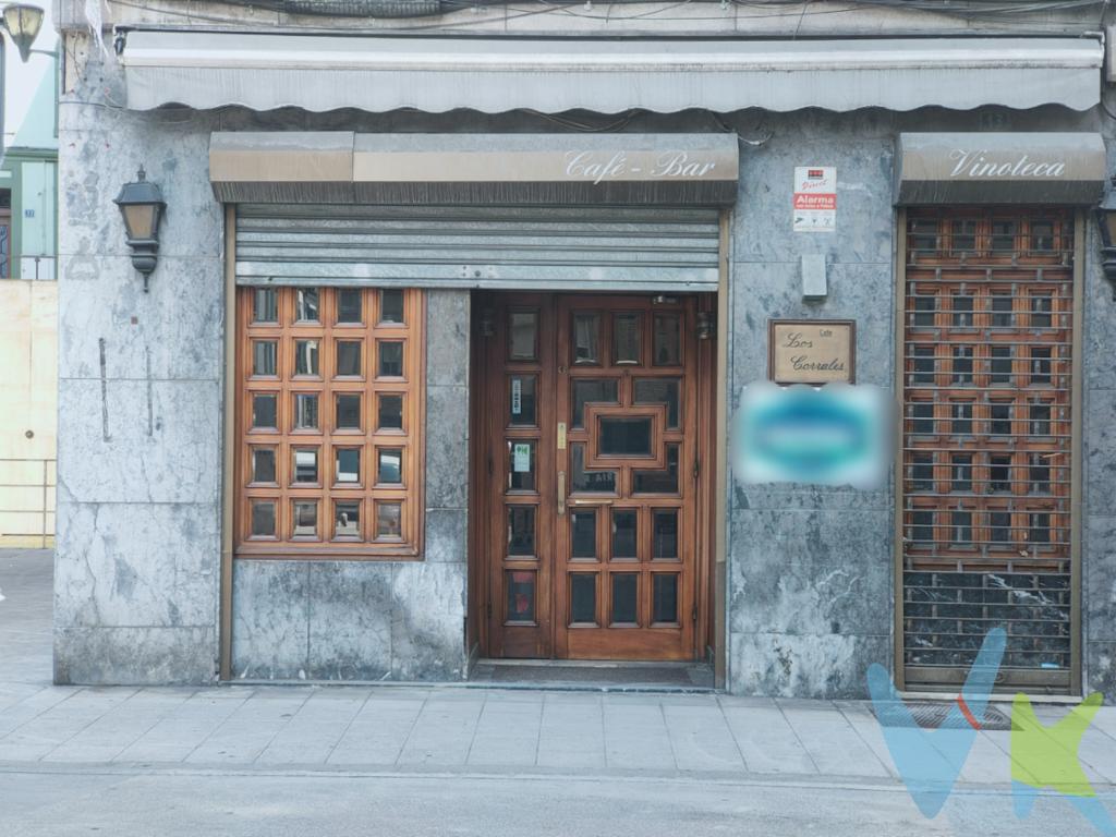 El corazón del tardeo en Pola de Laviana puede ser tuyo

Imagina abrir las puertas de tu propio negocio en el lugar donde todo el mundo se encuentra.
En pleno centro de Pola de Laviana, justo al lado de la mítica Fuente de Los Corrales, te espera un local que tiene todo para convertirse en el punto de moda del tardeo.

Son 72 m², actualmente acondicionados como bar-cafetería, que podrás adaptar a tu concepto:

Zona de barra lista para trabajar, perfecta para atender desde el primer día.

Espacio abierto y versátil, donde tu idea puede cobrar vida.

Baño completo, porque la comodidad de tus clientes y equipo importa.

Lo mejor: su ubicación

En una de las zonas con más vida de la villa, rodeado de bares y restaurantes que generan un flujo constante de clientes.

Perfecto para montar terraza exterior, en un entorno peatonal con ambiente, encanto y movimiento.

Un espacio visible, accesible y lleno de posibilidades para crecer.

Haz crecer tu proyecto en un entorno vivo

La zona de Los Corrales es el epicentro de los planes de ocio en Pola de Laviana: vecinos, visitantes y grupos de amigos se reúnen allí para compartir momentos.
Un lugar perfecto para atraer clientela durante todo el día: desayunos, vermuts, comidas, tardeo y copas por la noche.

Con la mezcla adecuada de buen producto, buena idea y buena ubicación, este local puede convertirse en referente hostelero.

Te acompañamos en cada paso

En Erssy Pozueco no solo te ayudamos a encontrar tu local ideal, también te asesoramos en:

Gestión inmobiliaria profesional, para que el proceso sea rápido y seguro.

Financiación a medida, para arrancar sin frenos.

Seguros personalizados, que protejan tu negocio desde el primer día.

Tú pones la visión y la pasión.
Nosotros ponemos la experiencia y el respaldo para que tu negocio despegue con fuerza.

Es el momento de dar el paso

No dejes que otro ocupe este lugar estratégico.
Convierte tu idea en un negocio lleno de vida, en una ubicación que asegura movimiento, ambiente y crecimiento.

📍 Ven a visitarnos:

Pola de Laviana  Plaza Maximiliano Arboleya

Oviedo  Avenida Galicia

Este local está listo. Solo falta tu sueño para hacerlo brillar.

#PolaDeLaviana #Asturias #Hostelería #NegocioPropio #Tardeo #BarDeModa #LocalComercial #FuenteDeLosCorrales #InversiónInteligente #OportunidadDeNegocio #ErssyPozueco #BarCafetería #CentroUrbano #Emprendedores #AsturiasEmprende #TuNegocioAquí