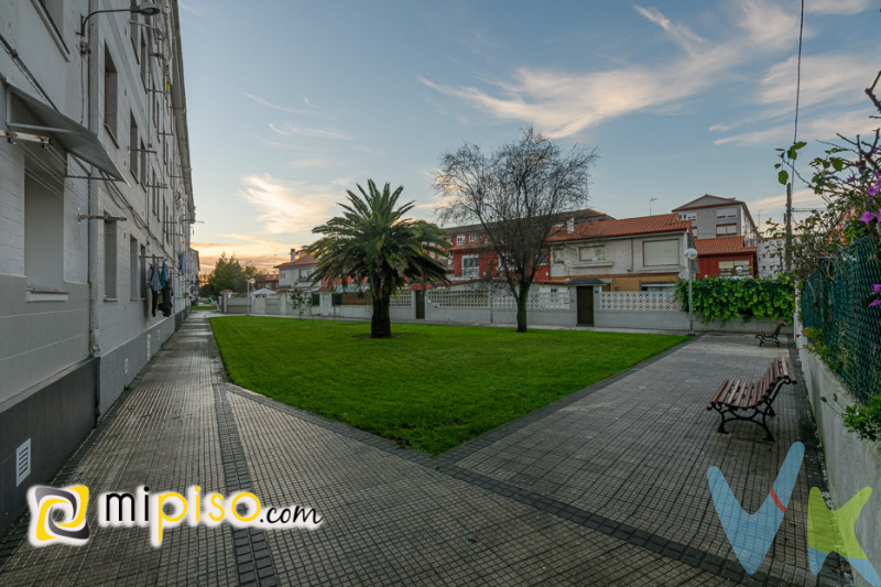 PISO LAREDO CENTRO. Inmobiliaria Mi Piso les presenta en exclusiva esta vivienda situada  a un paso de todos los servicios. 
Imagina un hogar que se adapte completamente a ti, que te abrace y tengas un rincón para cada momento. Un hogar donde se respire energía y puedas dar rienda suelta a tu imaginación.
La vivienda consta de tres estancias, un amplio salón comedor con salida a un pequeño balcón, cocina y cuarto de baño con ducha.
Totalmente reformada para entrar a vivir y muy luminosa.
Ven a conocerla te encantará¡¡¡¡