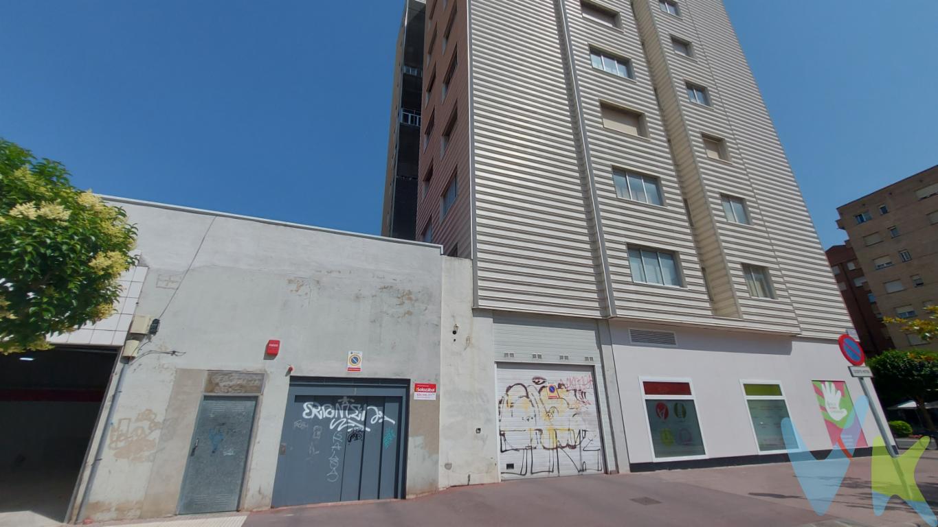 Oportunidad. Garaje céntrico junto a Solidaridad a 600 metros de Gran Via de Logroño.Se accede por ascensor.Sin columnas. 