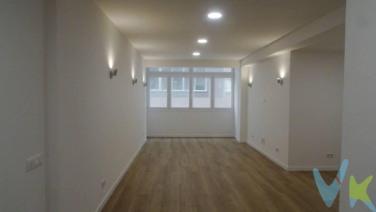 Se vende espectacular piso en la zona de Escaleritas, completamente reformado con materiales de alta calidad y un diseño moderno que combina confort y estilo. La vivienda es muy luminosa, gracias a sus grandes ventanales, consta de una amplio salón con excelente entrada de luz natural, con cuatro habitaciones espaciosas, ideales para familias , con baños modernos, reformados con acabados de alta calidad y una cocina independiente, totalmente equipada con electrodomésticos a estrenar (lavadora, lavavajillas, horno, frigorifico, termo y vitrocerámica). El piso tiene una reforma integral reciente con instalaciones, suelos y acabados actualizados. El piso consta también de luces Led integradas en todo el piso, canalización de internet y fibra en el salón y todas las habitaciones. Se encuentra  ubicado en una zona con todos los servicios: transporte público, supermercados, colegios y zonas comerciales, es perfecta para quienes buscan espacio, luz y comodidad en una de las zonas más demandadas. Los gastos e impuestos derivados de la compraventa no están incluidos en el precio. 